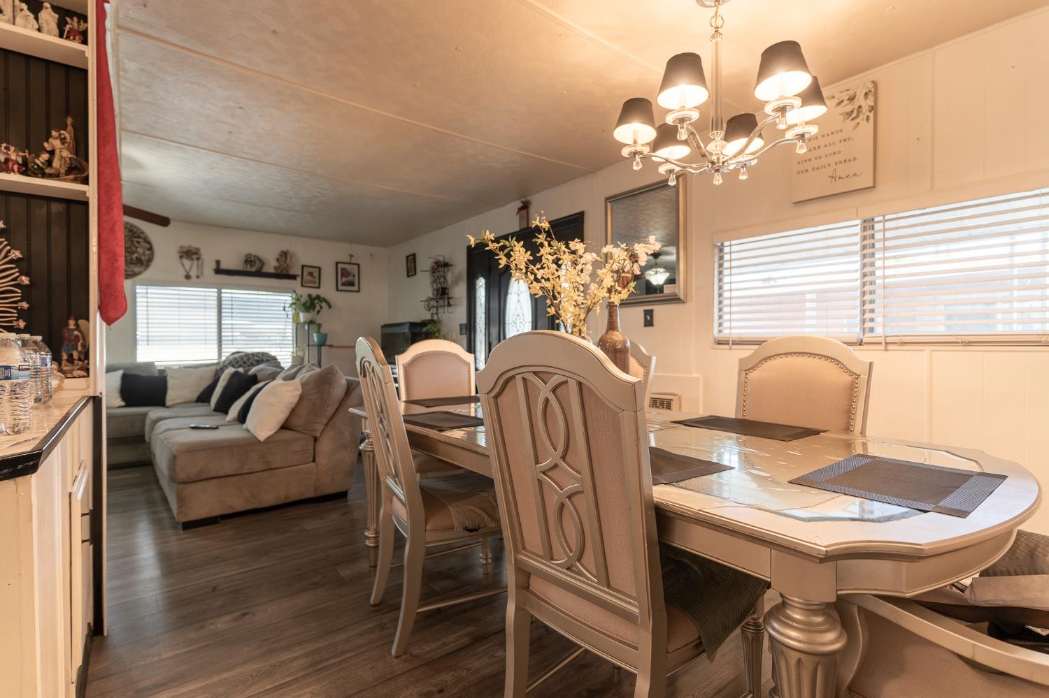 2533 W McKinley Ave #4, Fresno, CA 93728