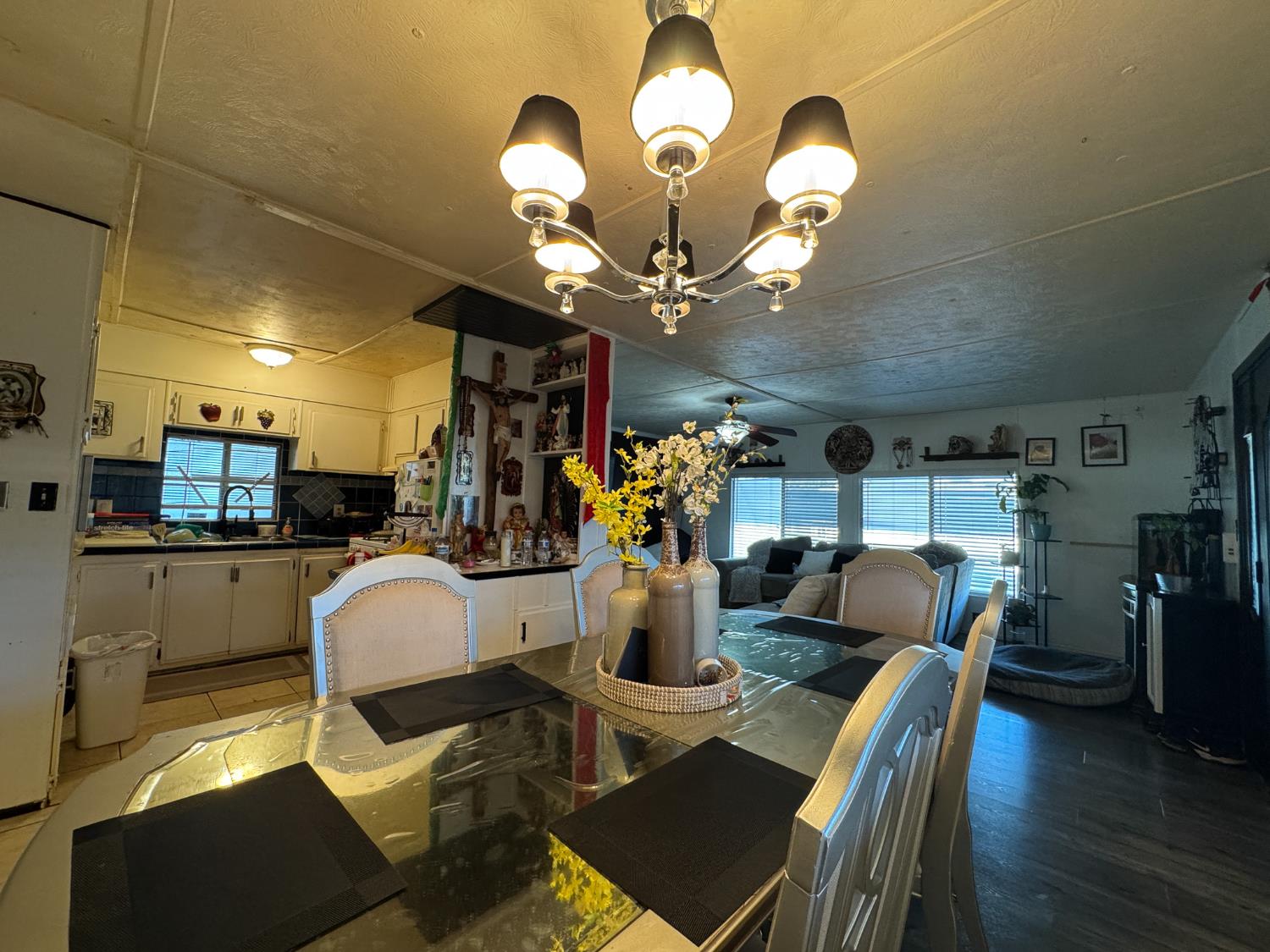 2533 W McKinley Ave #4, Fresno, CA 93728