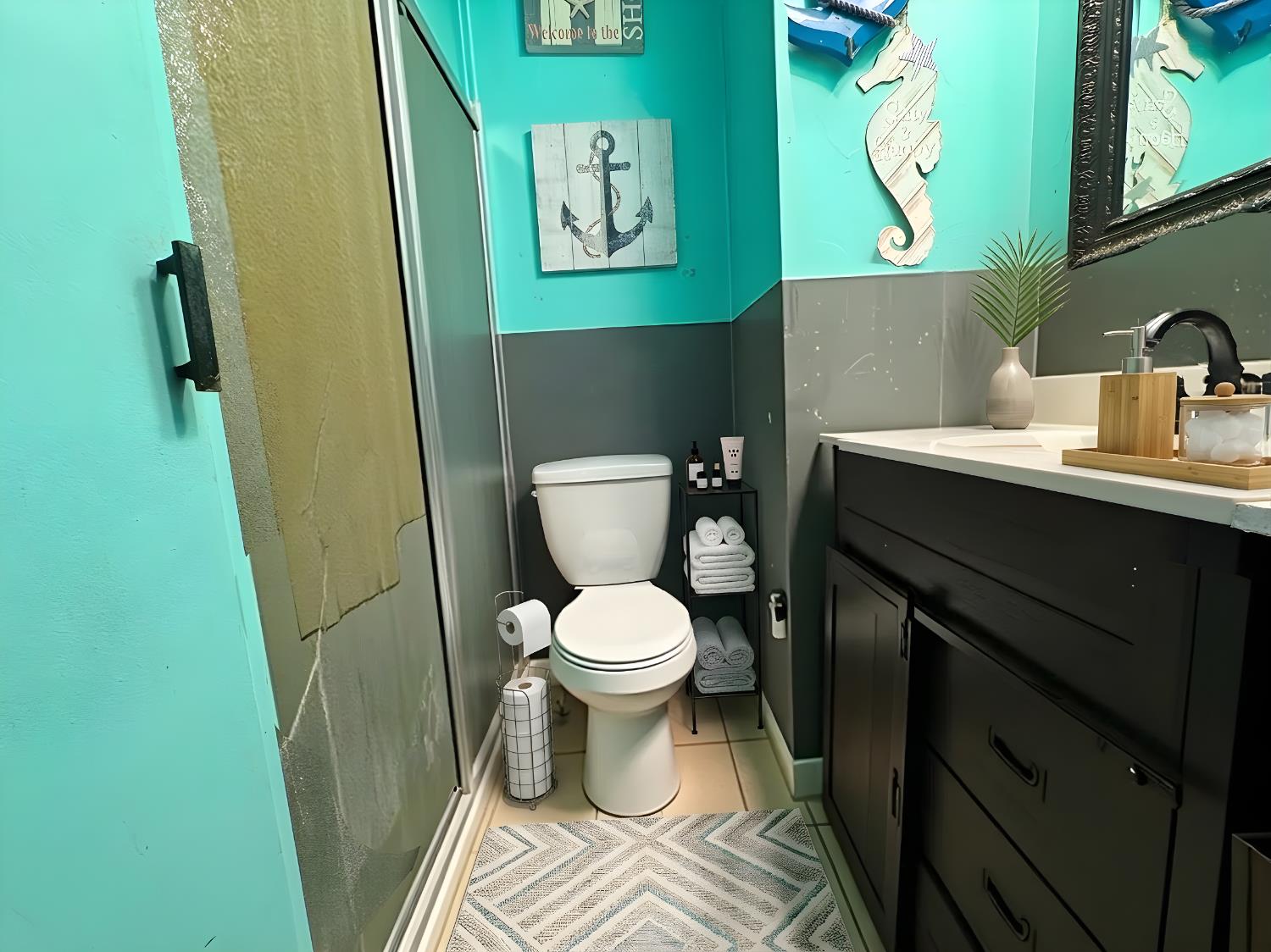 2533 W McKinley Ave #4, Fresno, CA 93728