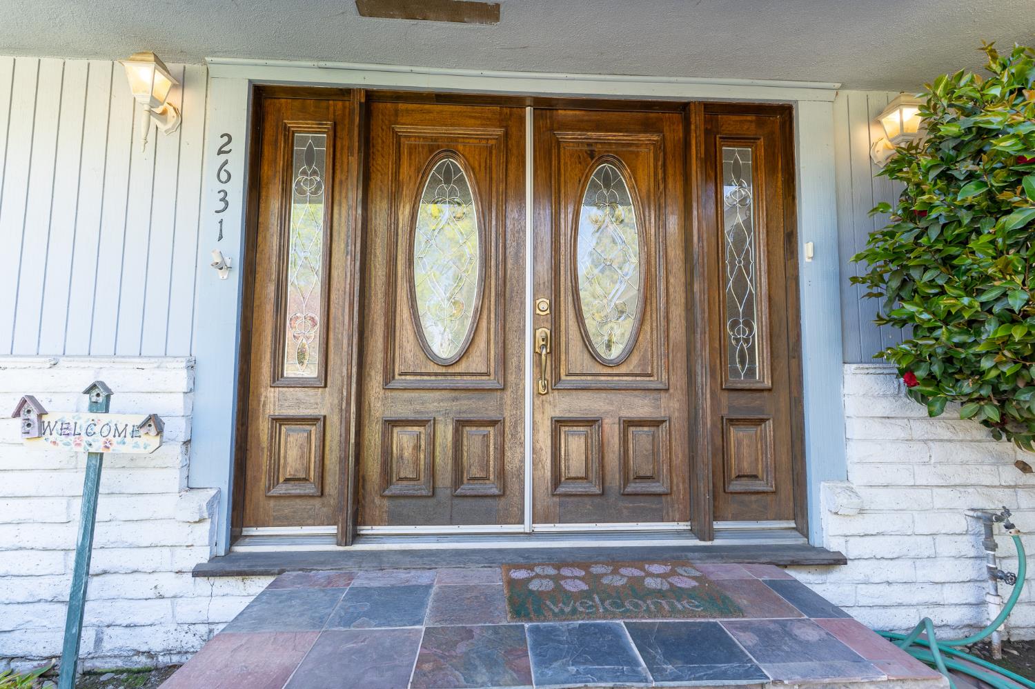 2631 W Royal Oaks Dr, Visalia, CA 93277