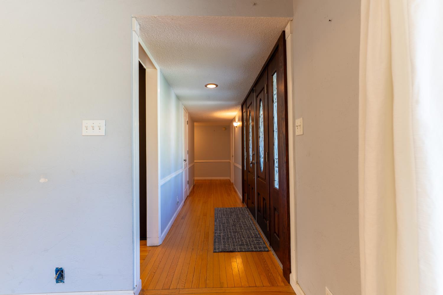 2631 W Royal Oaks Dr, Visalia, CA 93277