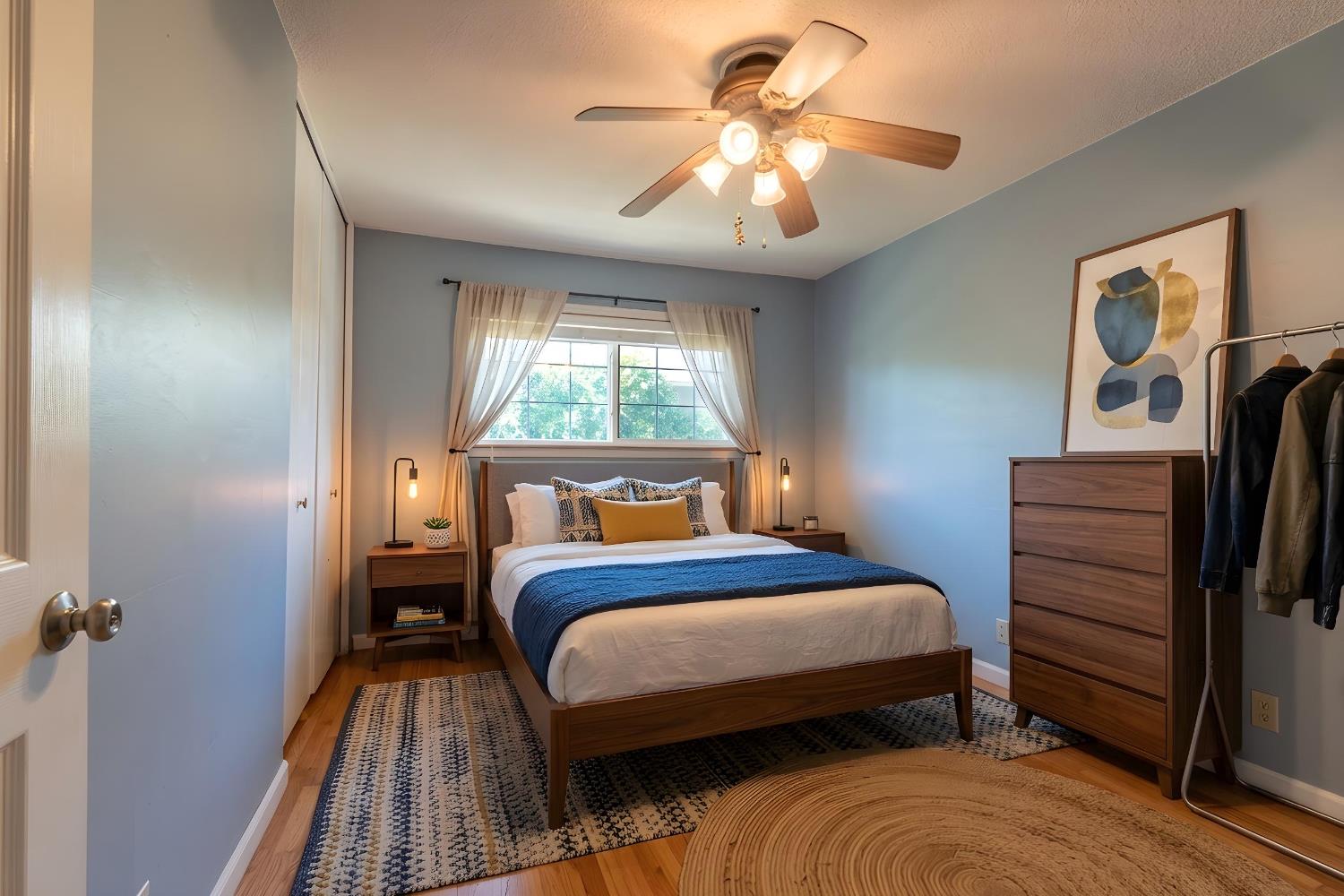 2631 W Royal Oaks Dr, Visalia, CA 93277