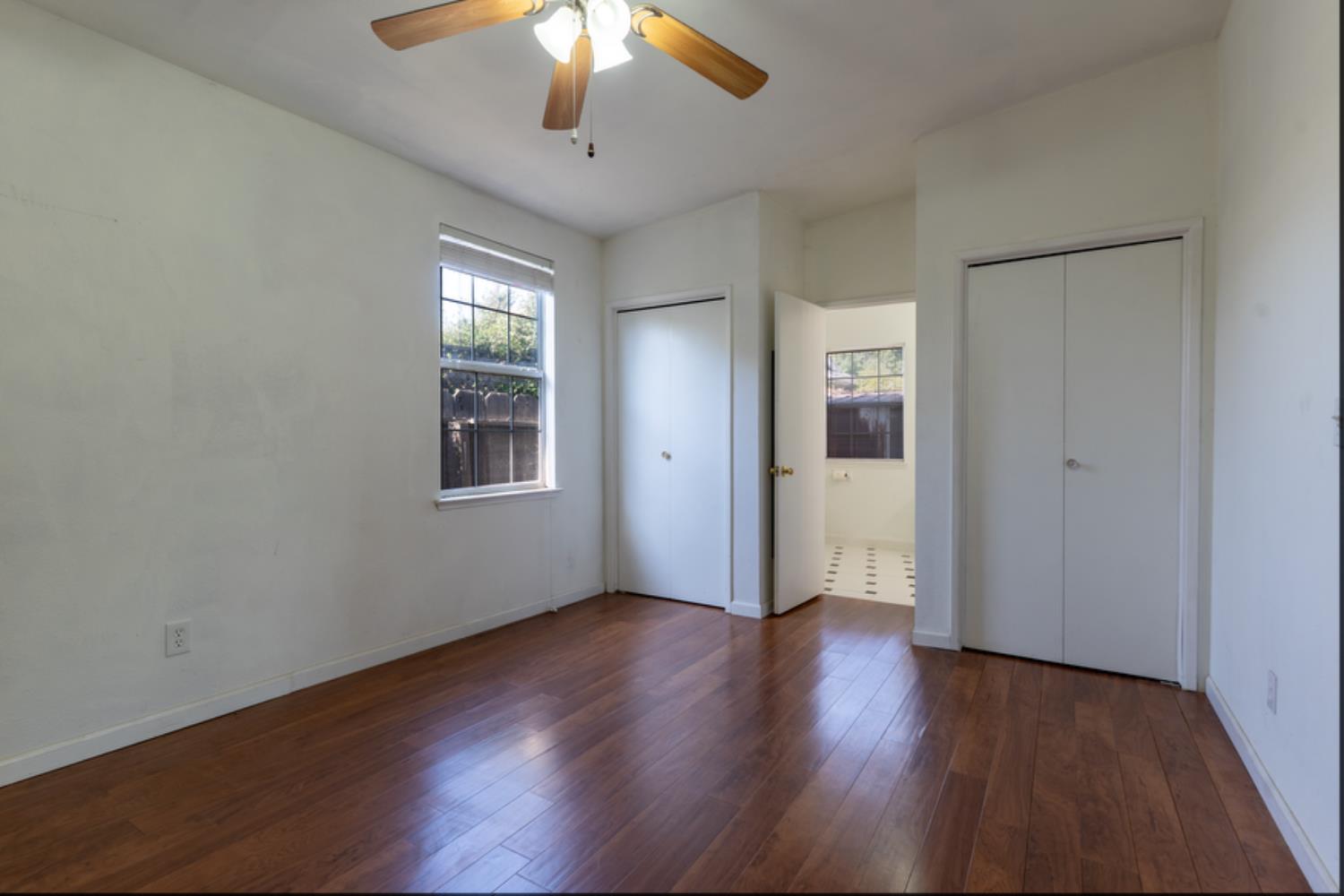 2631 W Royal Oaks Dr, Visalia, CA 93277