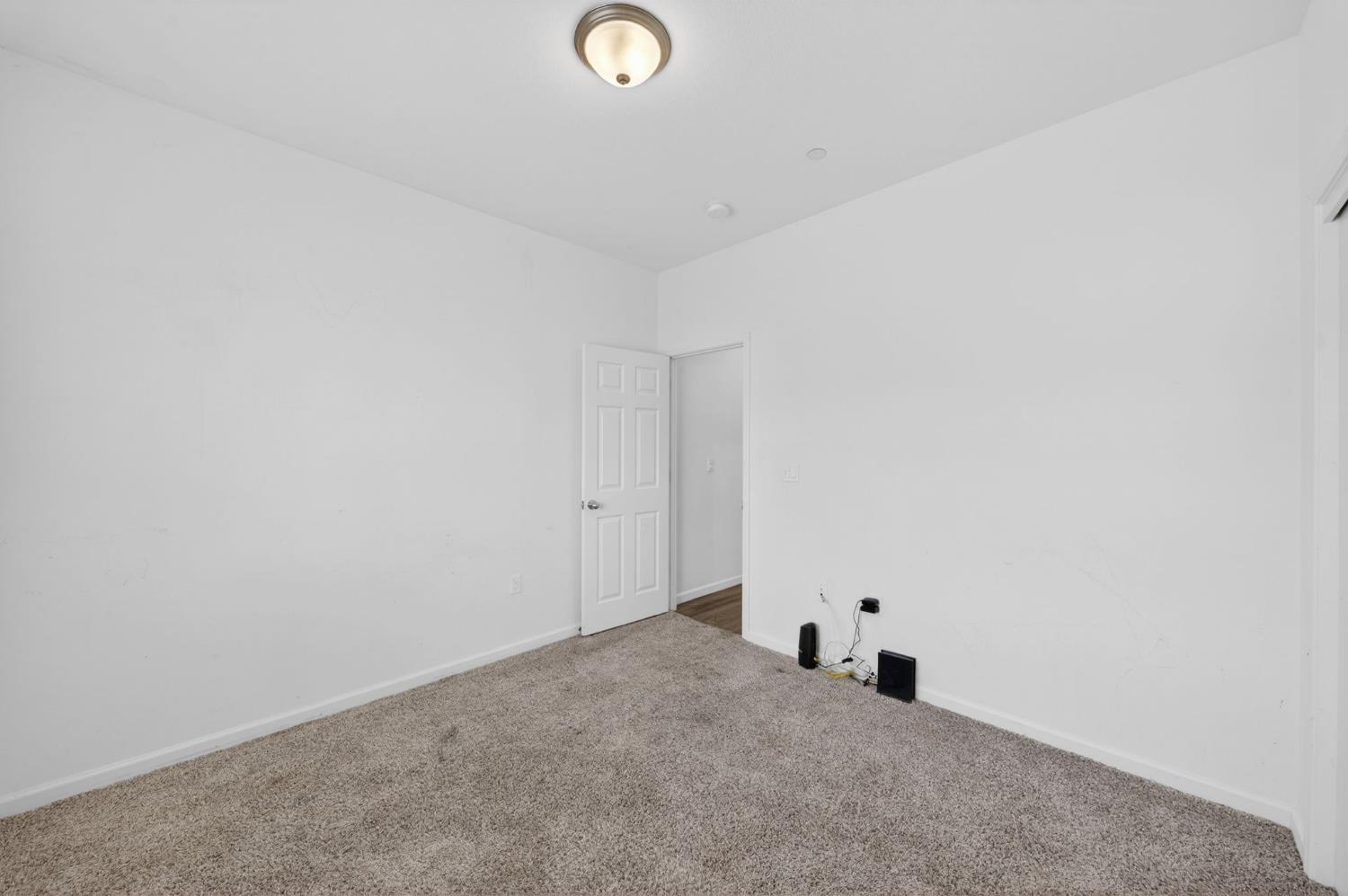 1108 Ventura St, Avenal, CA 93204