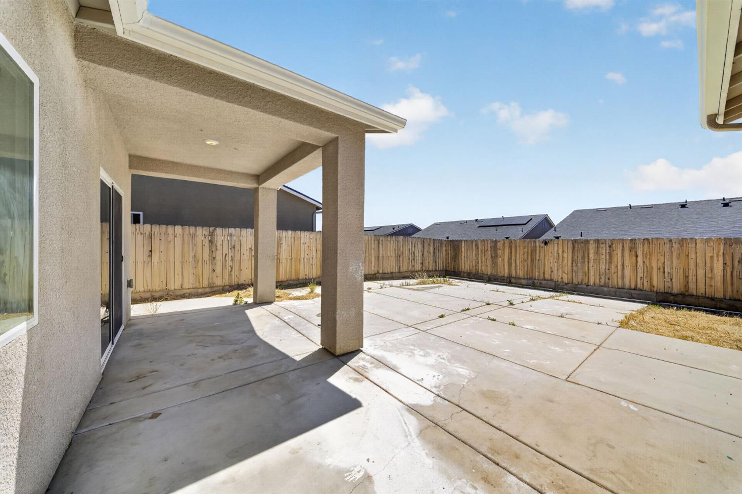 1108 Ventura St, Avenal, CA 93204