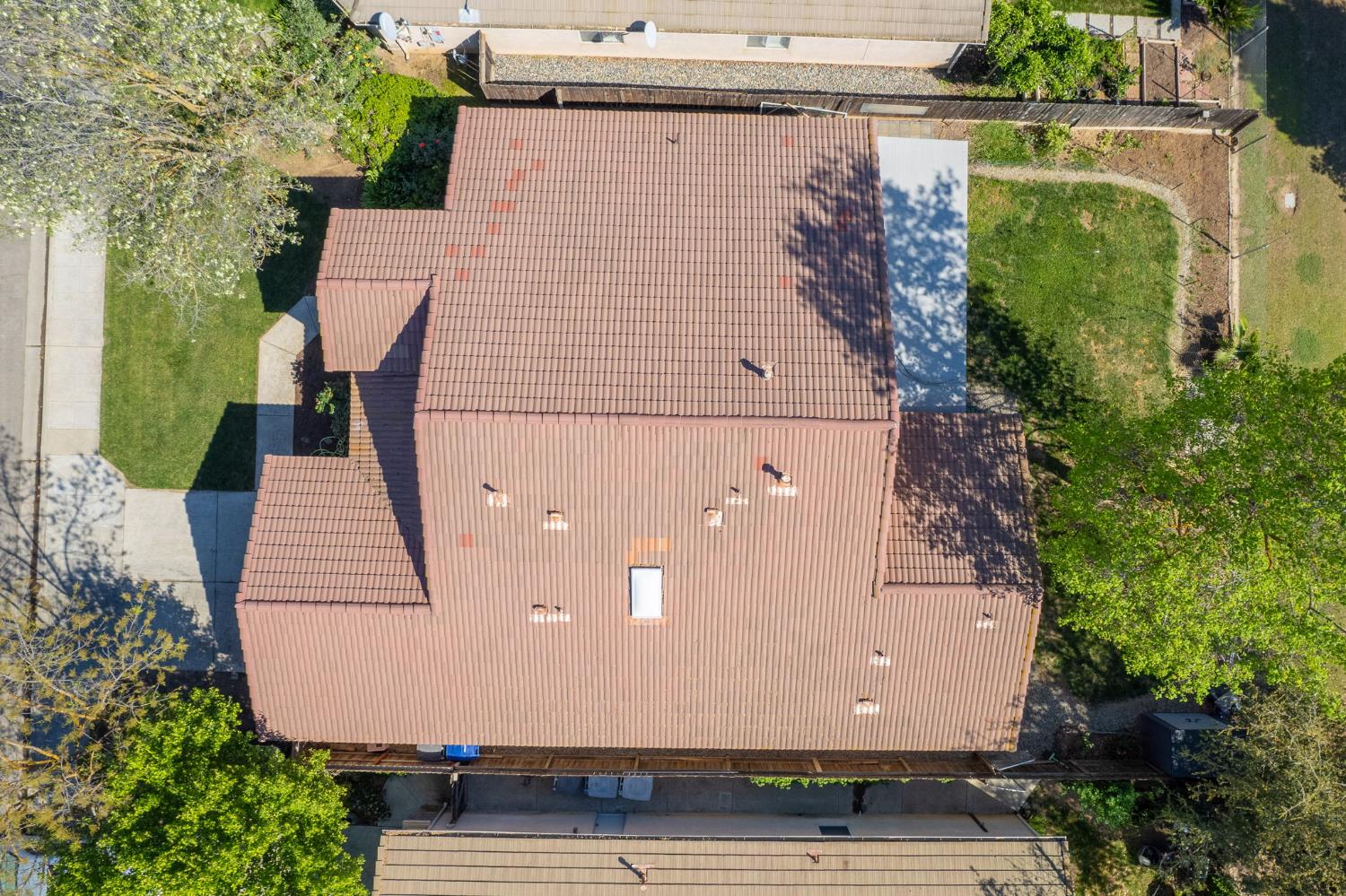 2381 E Christopher Dr, Fresno, CA 93720