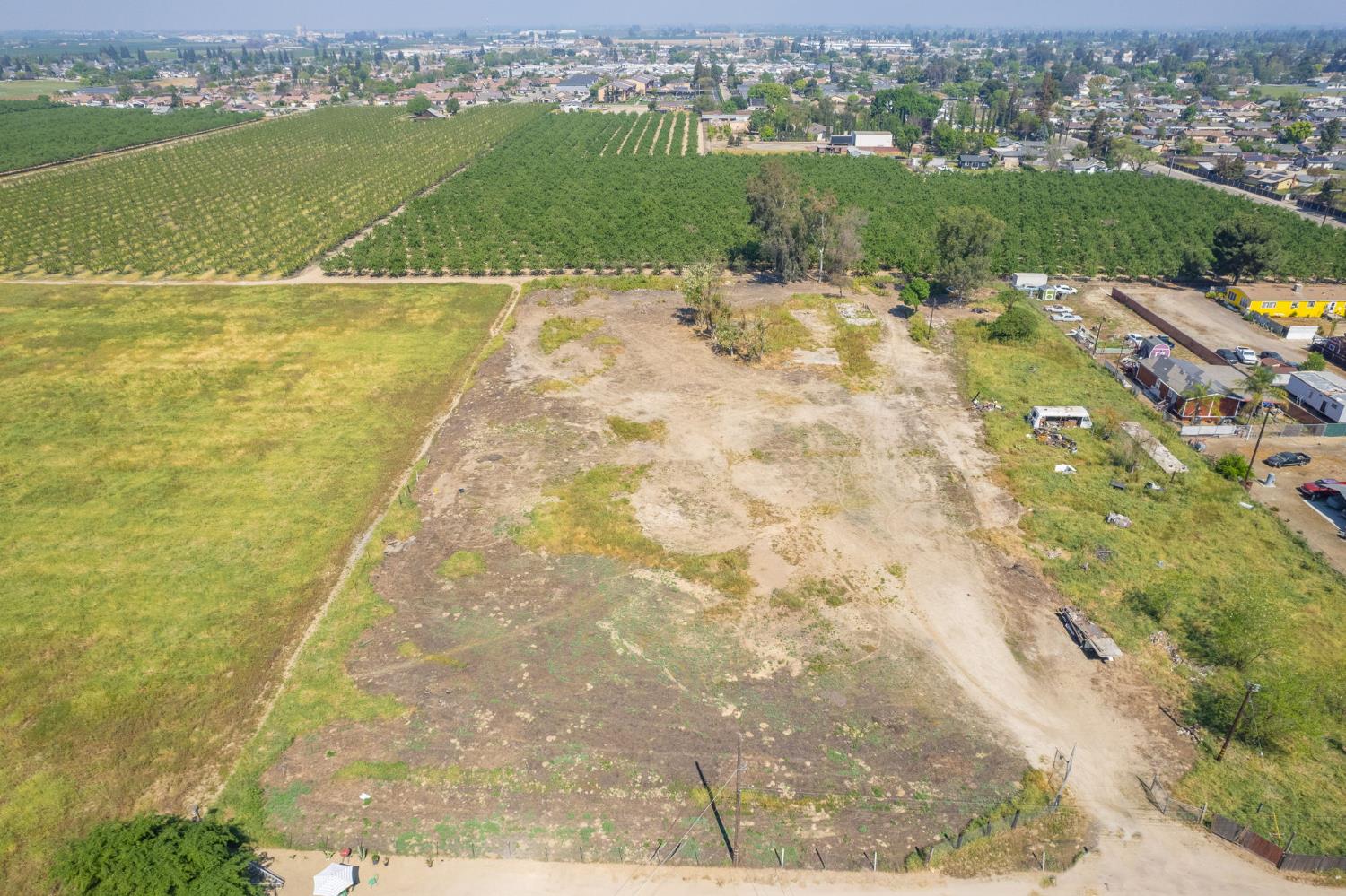 465 6Th Avenue Dr, Kingsburg, CA 93631