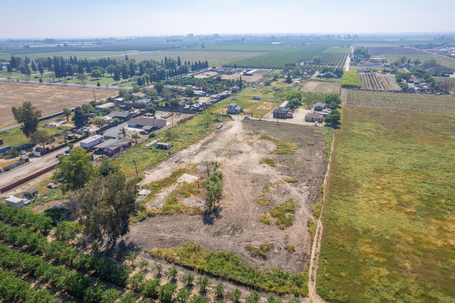 465 6Th Avenue Dr, Kingsburg, CA 93631