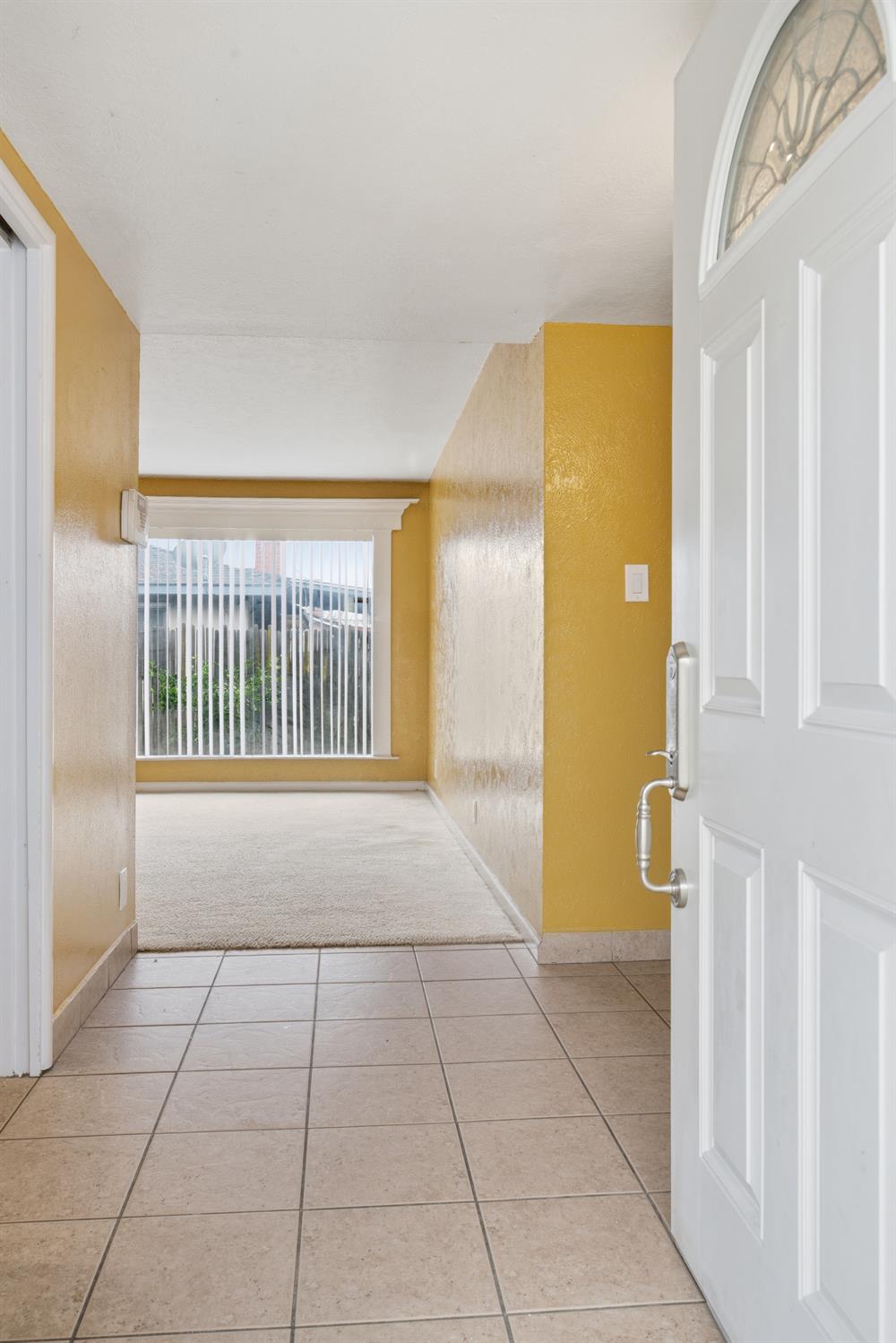 683 N Villa Ave, Dinuba, CA 93618