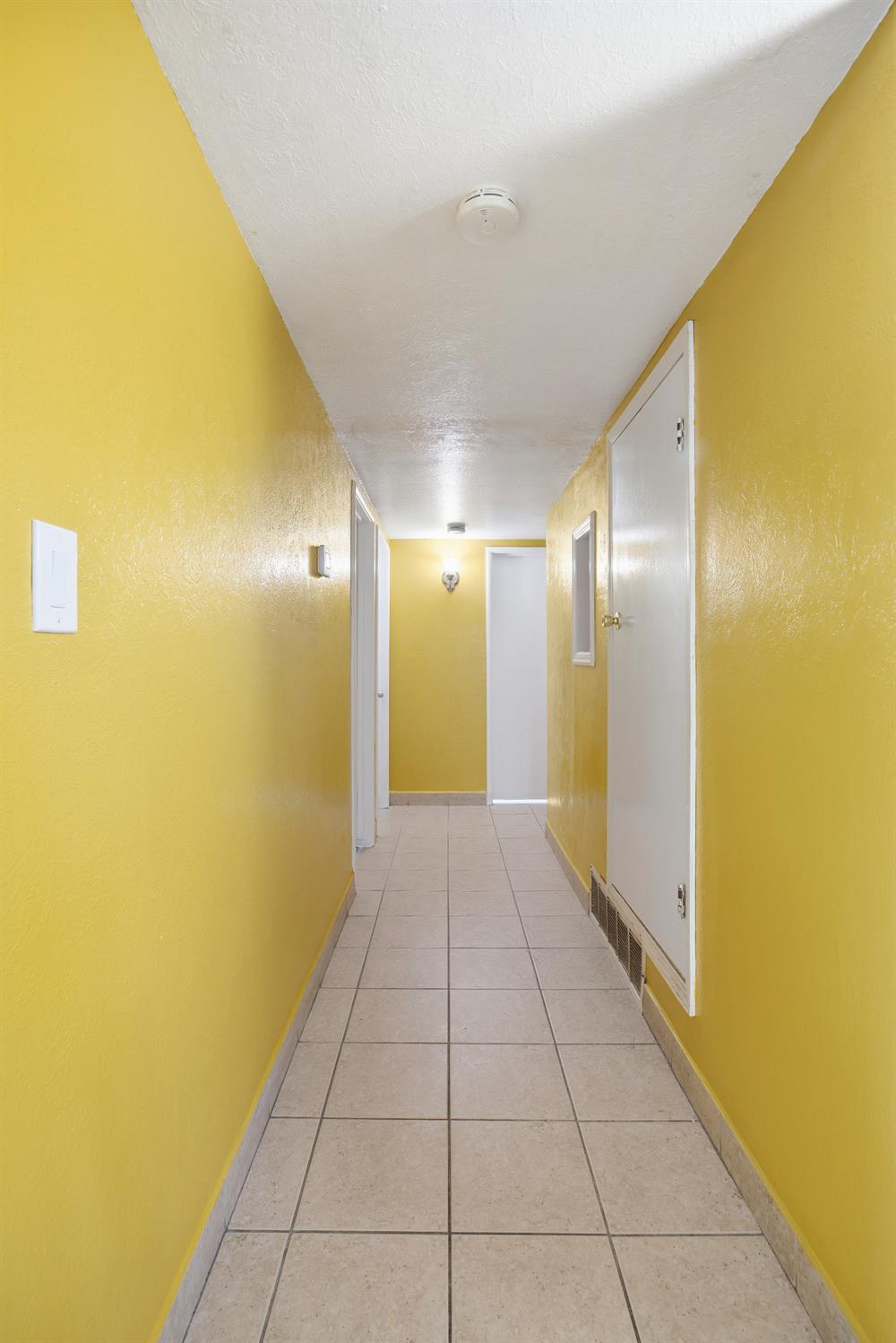 683 N Villa Ave, Dinuba, CA 93618