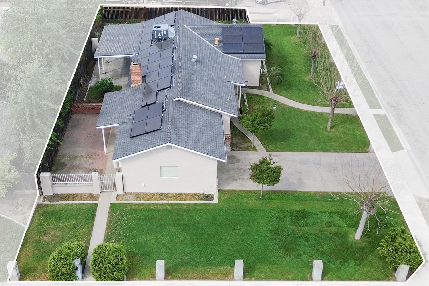 683 N Villa Ave, Dinuba, CA 93618