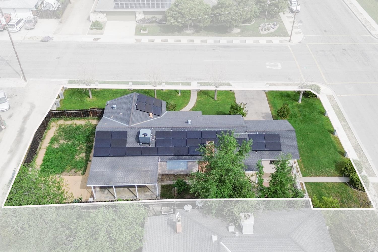 683 N Villa Ave, Dinuba, CA 93618