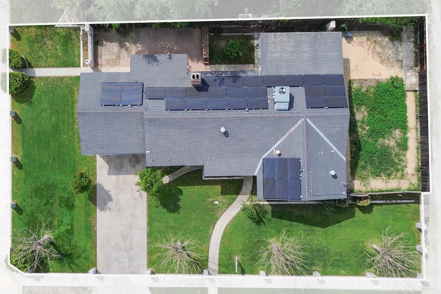 683 N Villa Ave, Dinuba, CA 93618