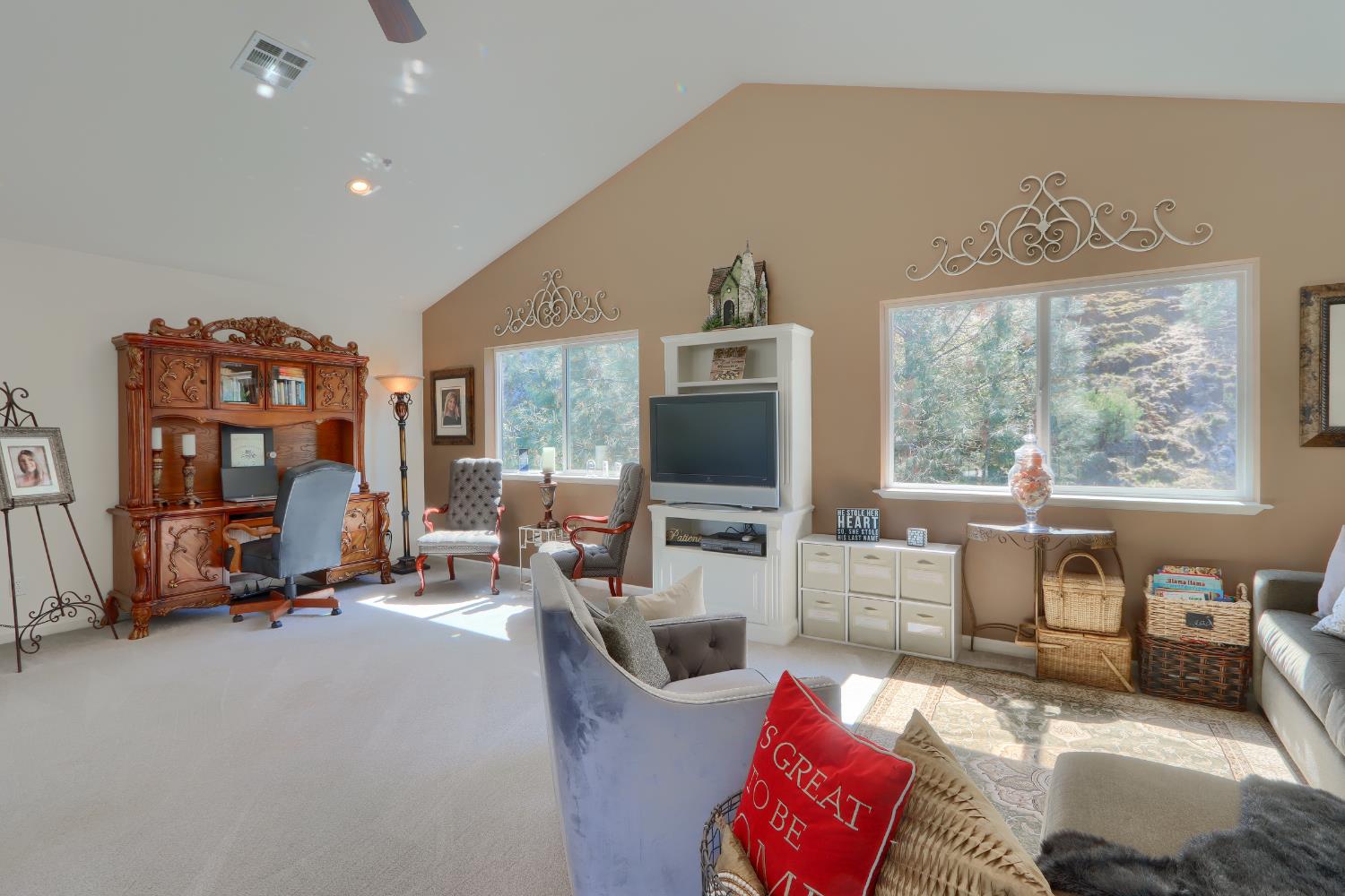 42038 Empty Creek, Oakhurst, CA 93644