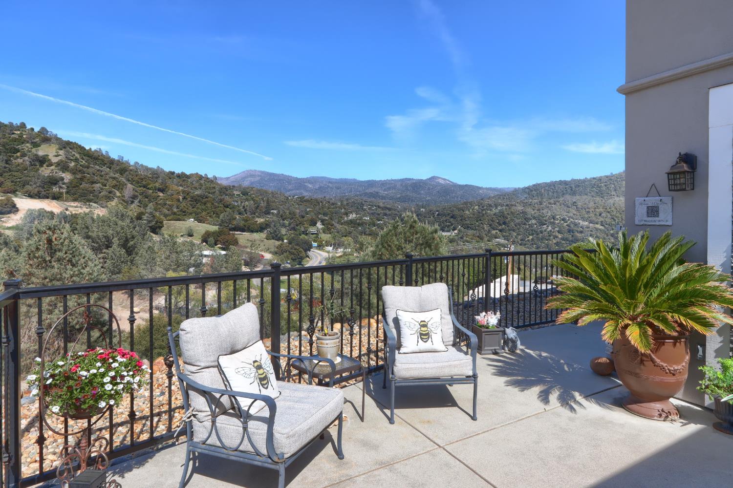 42038 Empty Creek, Oakhurst, CA 93644