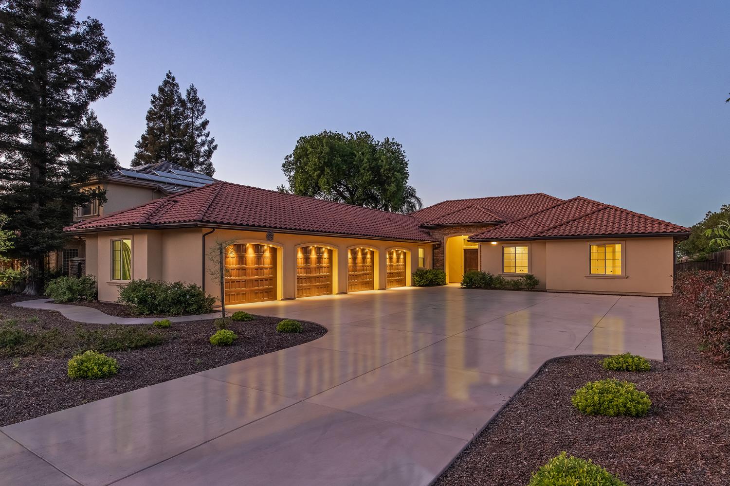 4748 W Alluvial Ave, Fresno, CA 93722