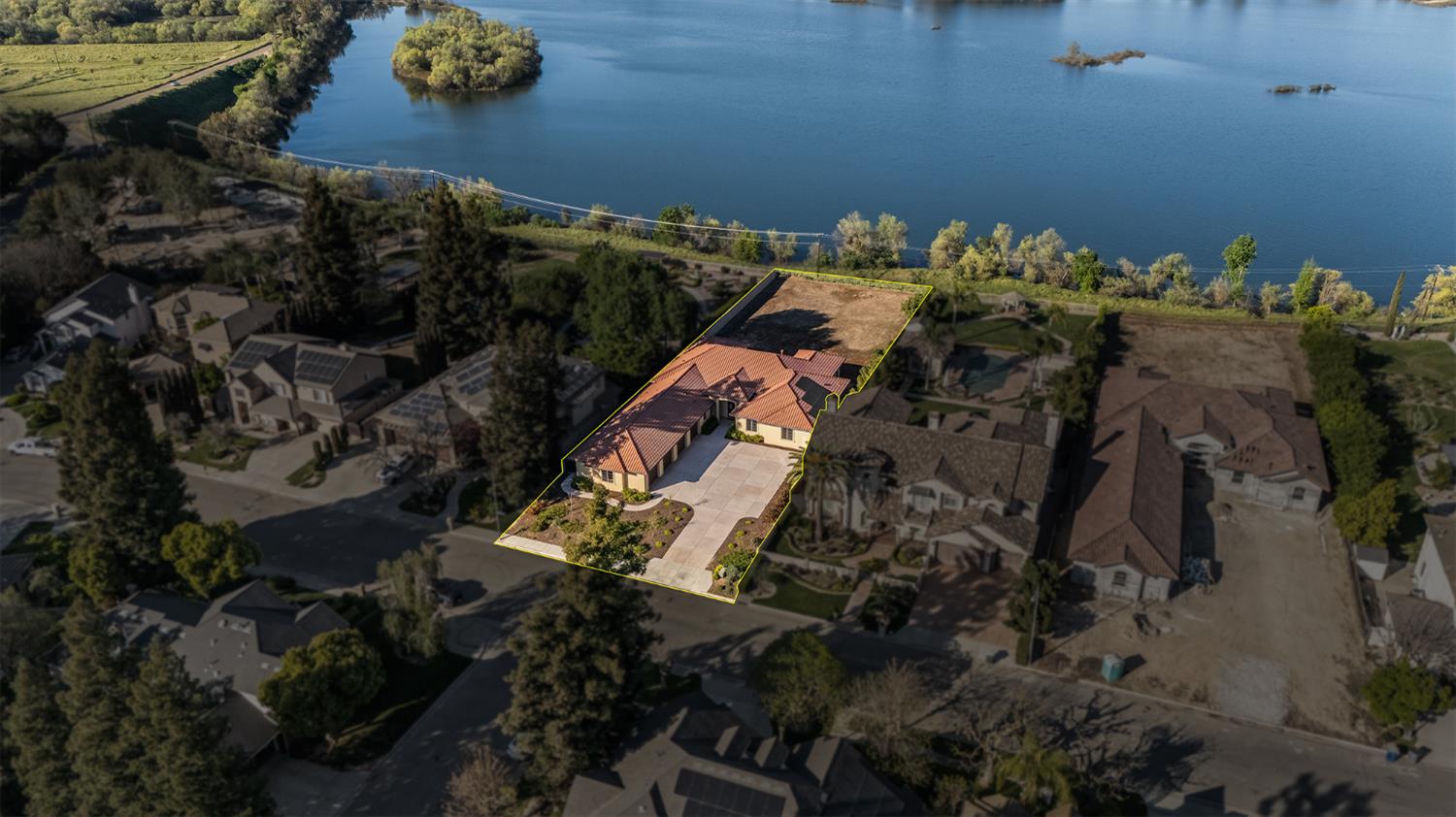 4748 W Alluvial Ave, Fresno, CA 93722