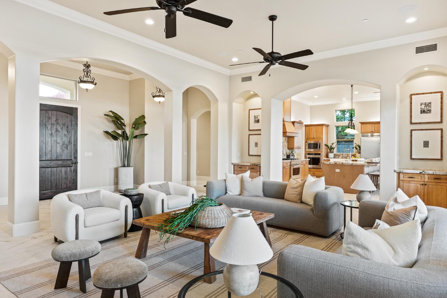 4748 W Alluvial Ave, Fresno, CA 93722