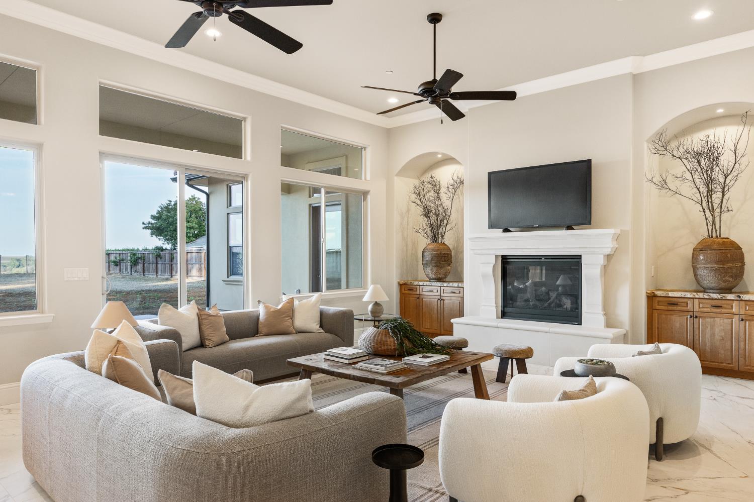 4748 W Alluvial Ave, Fresno, CA 93722