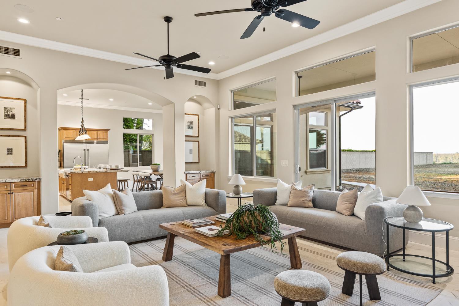 4748 W Alluvial Ave, Fresno, CA 93722