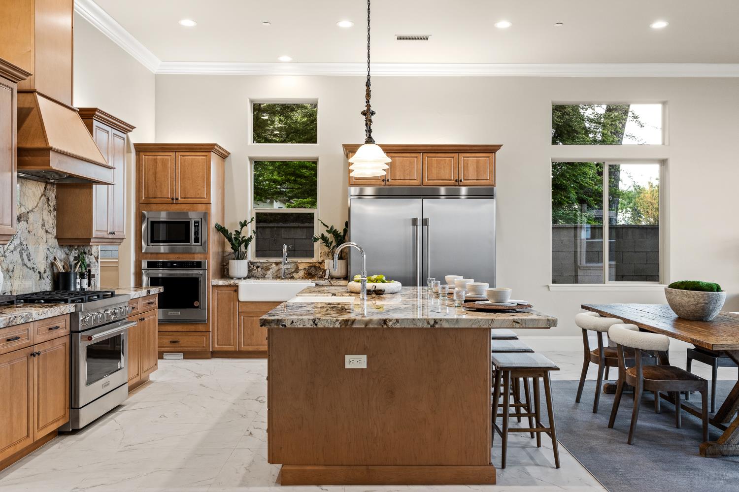 4748 W Alluvial Ave, Fresno, CA 93722