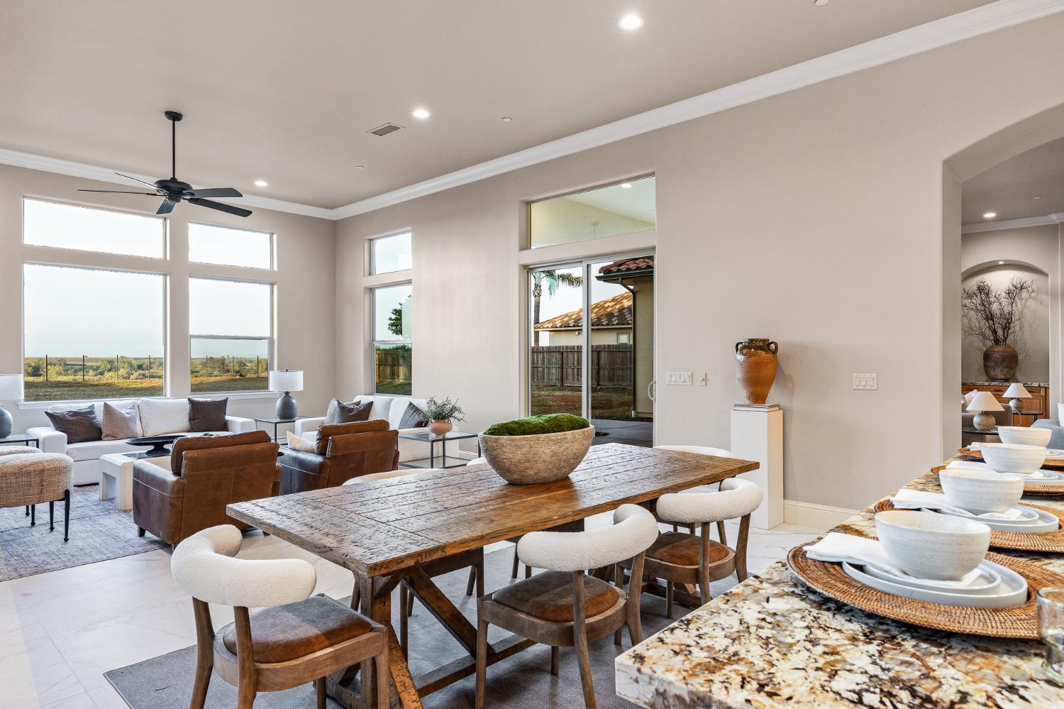 4748 W Alluvial Ave, Fresno, CA 93722