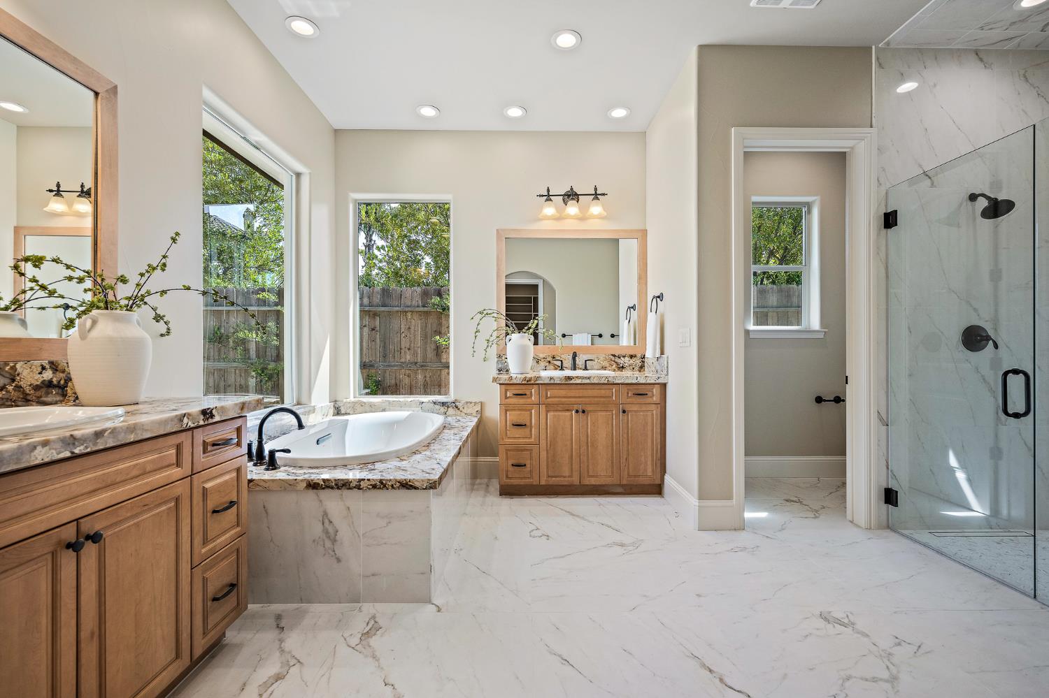 4748 W Alluvial Ave, Fresno, CA 93722