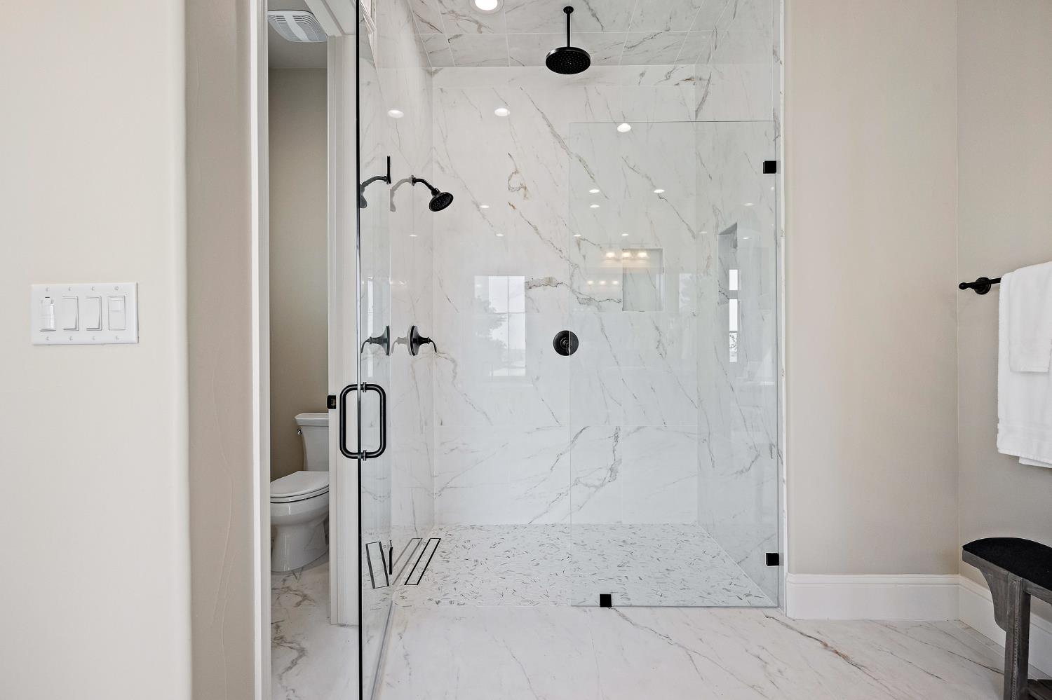 4748 W Alluvial Ave, Fresno, CA 93722