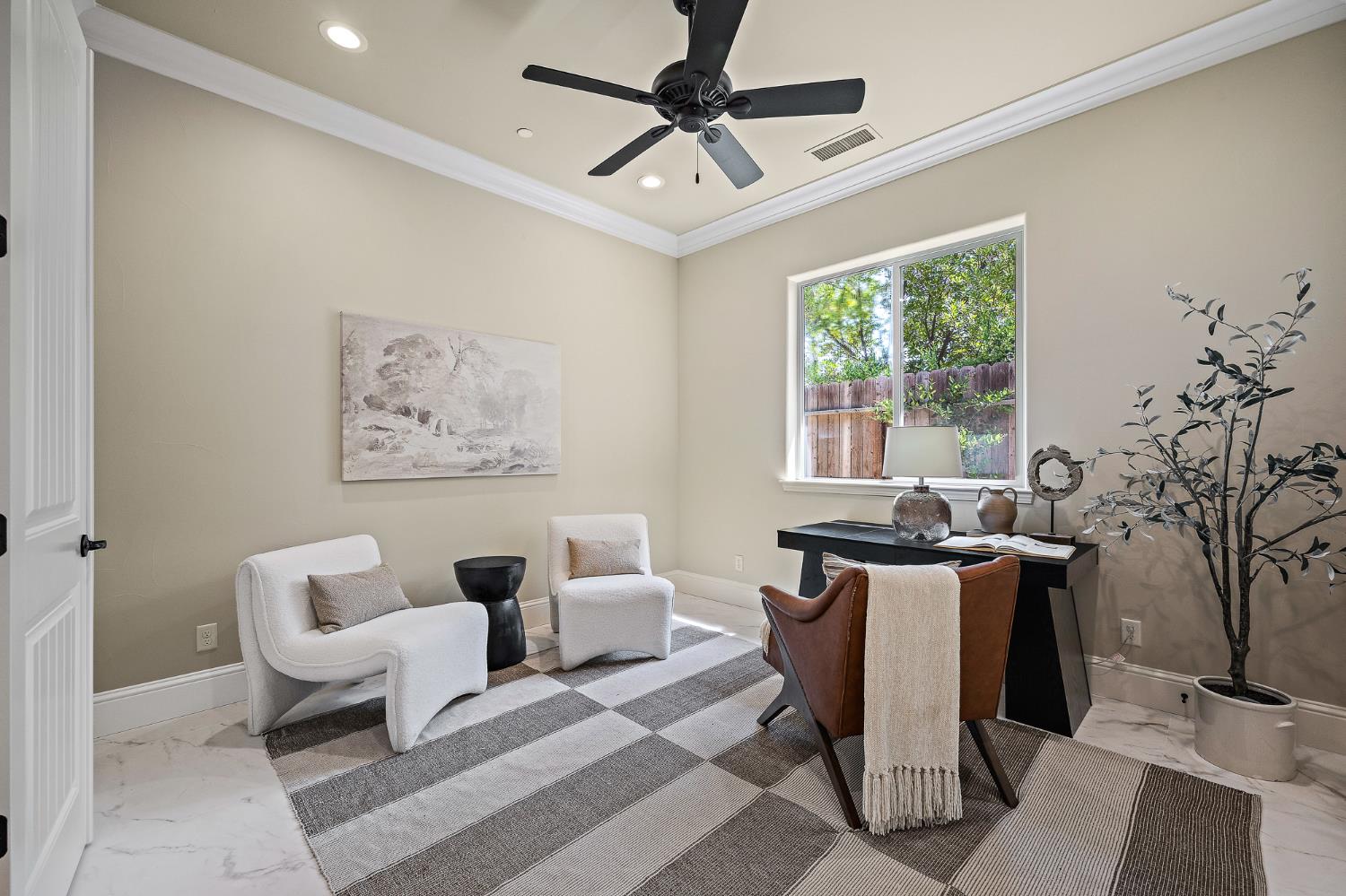 4748 W Alluvial Ave, Fresno, CA 93722