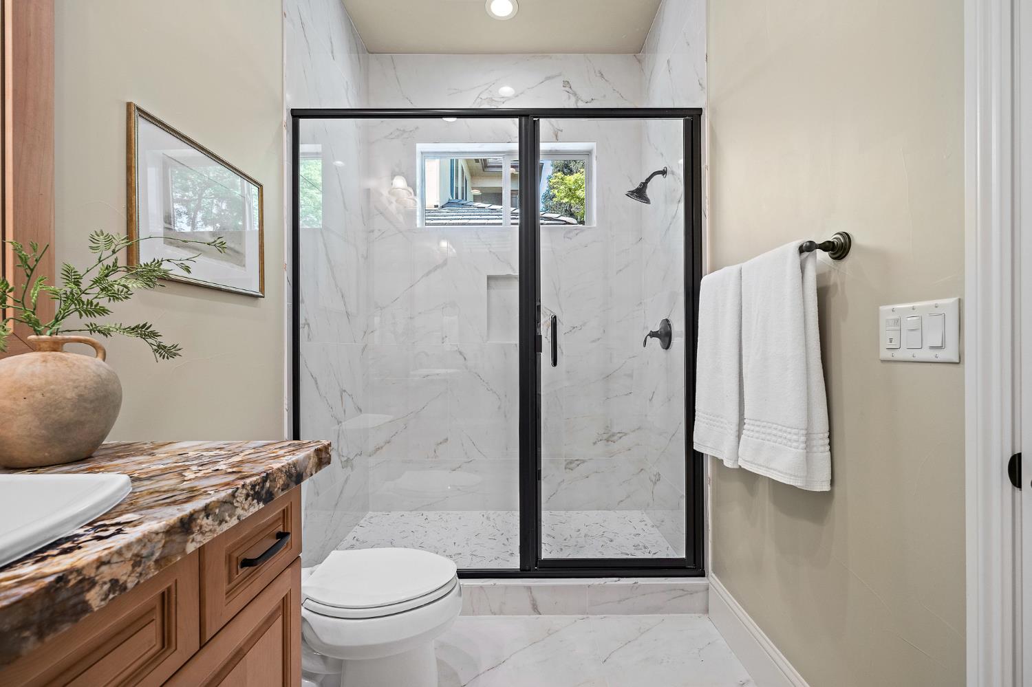 4748 W Alluvial Ave, Fresno, CA 93722