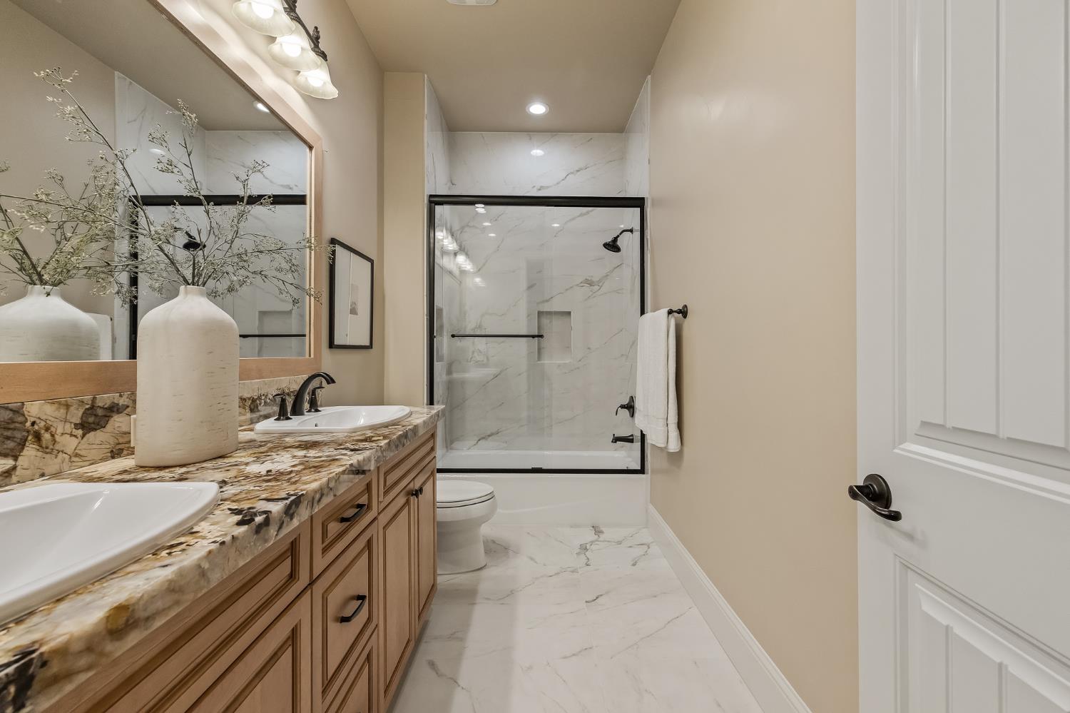 4748 W Alluvial Ave, Fresno, CA 93722