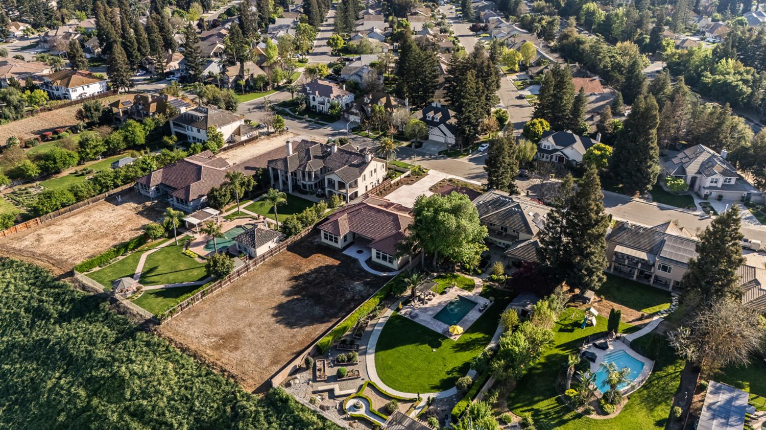 4748 W Alluvial Ave, Fresno, CA 93722