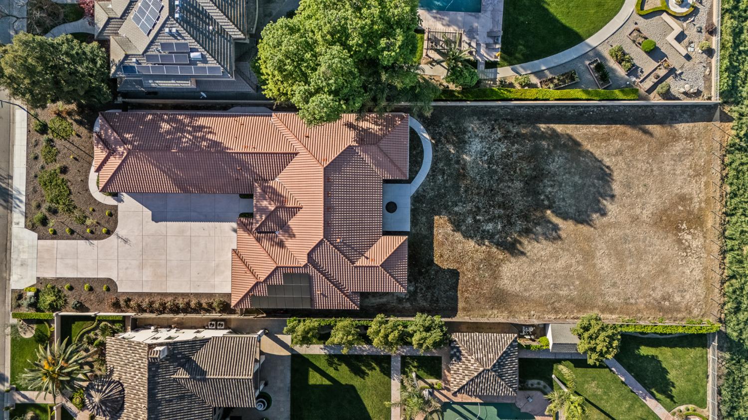 4748 W Alluvial Ave, Fresno, CA 93722