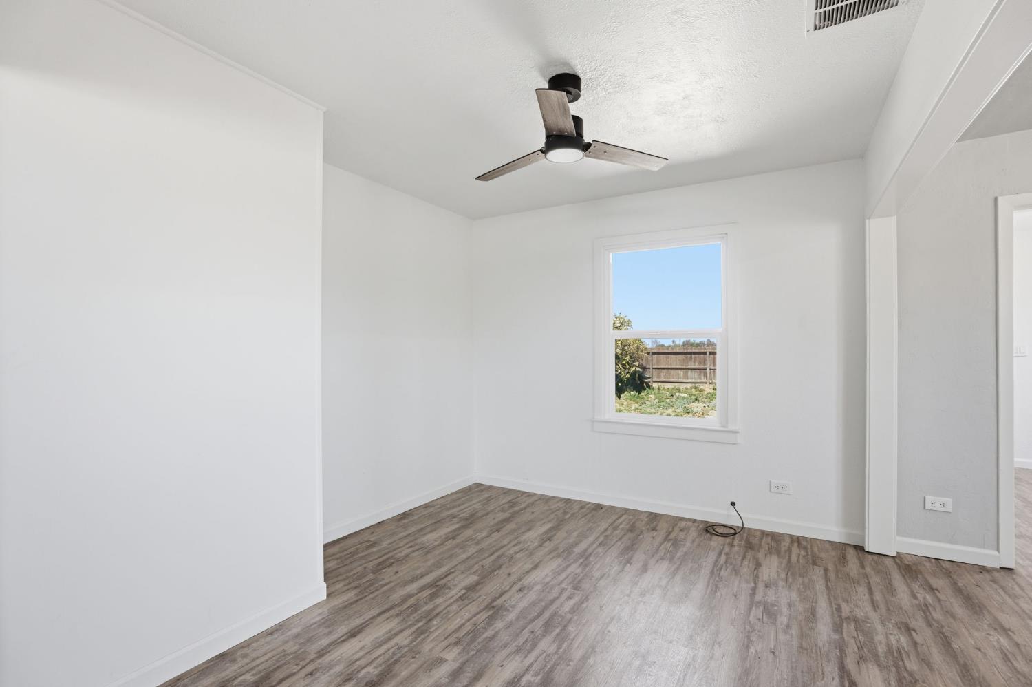 112 E Jefferson Ave, Fresno, CA 93706