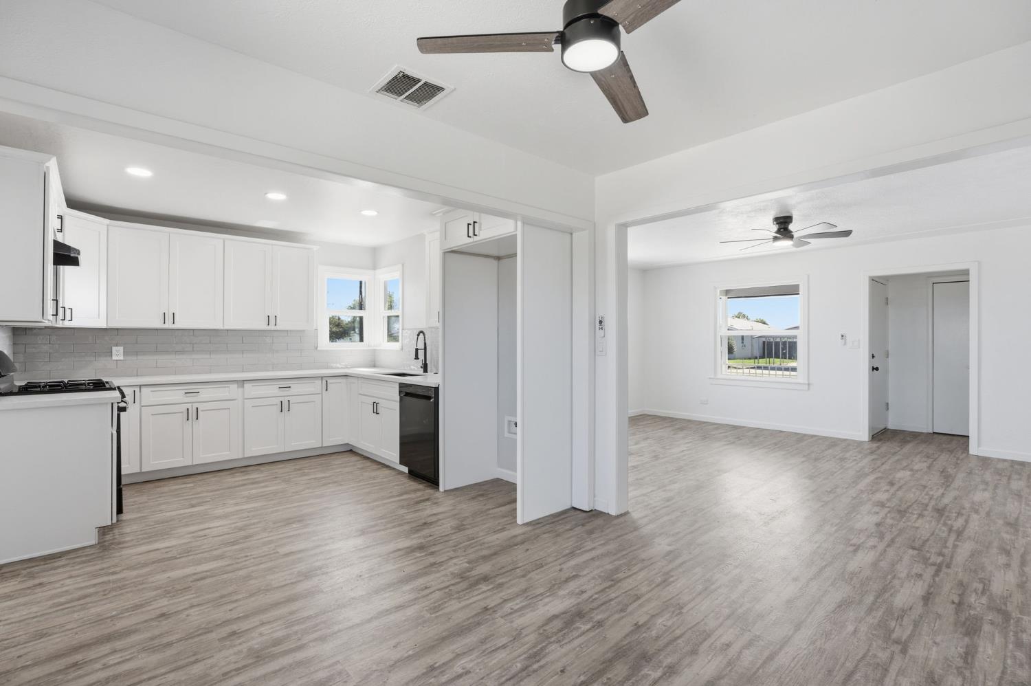 112 E Jefferson Ave, Fresno, CA 93706