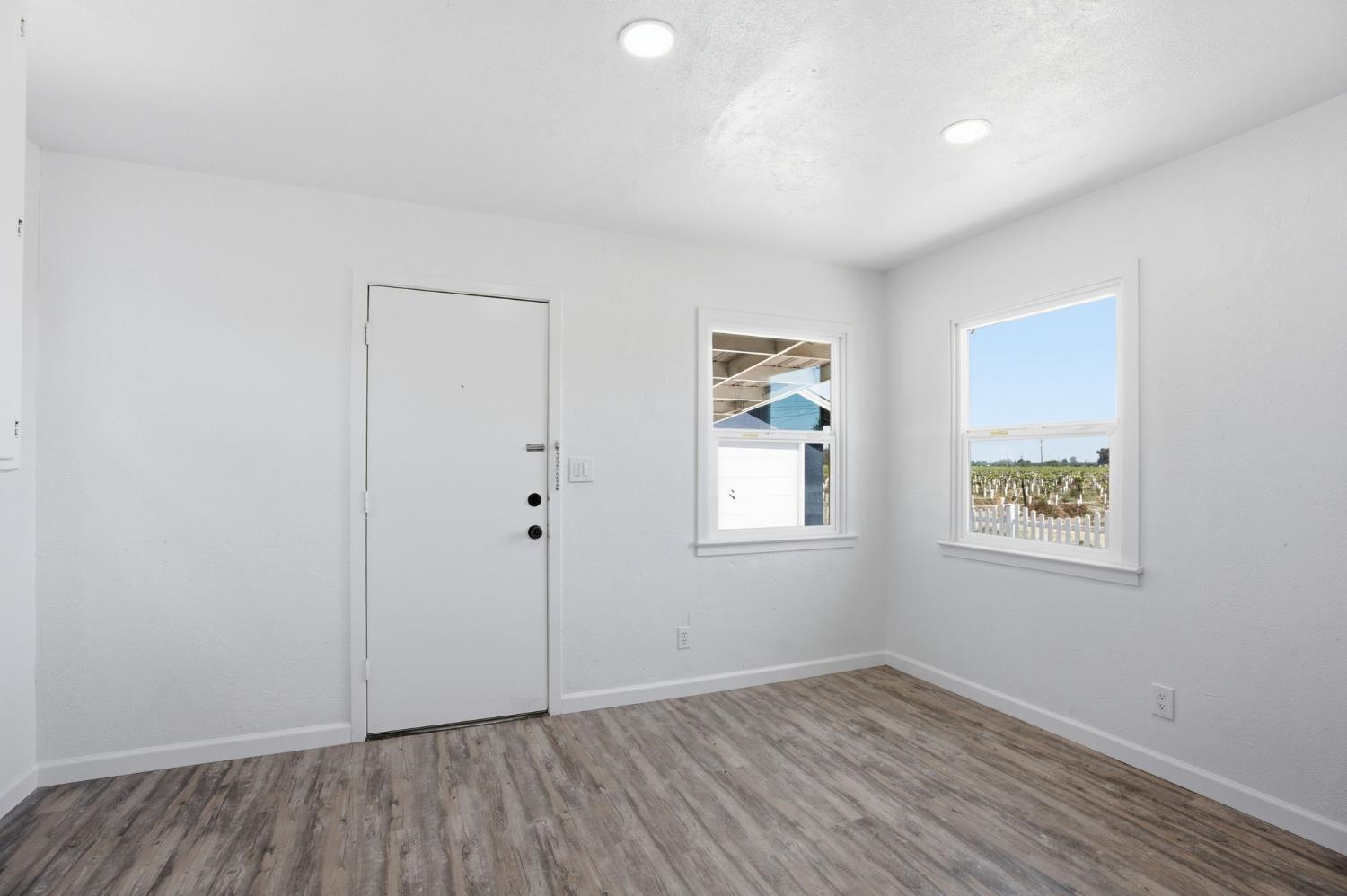 112 E Jefferson Ave, Fresno, CA 93706