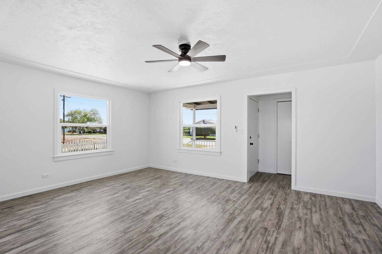 112 E Jefferson Ave, Fresno, CA 93706