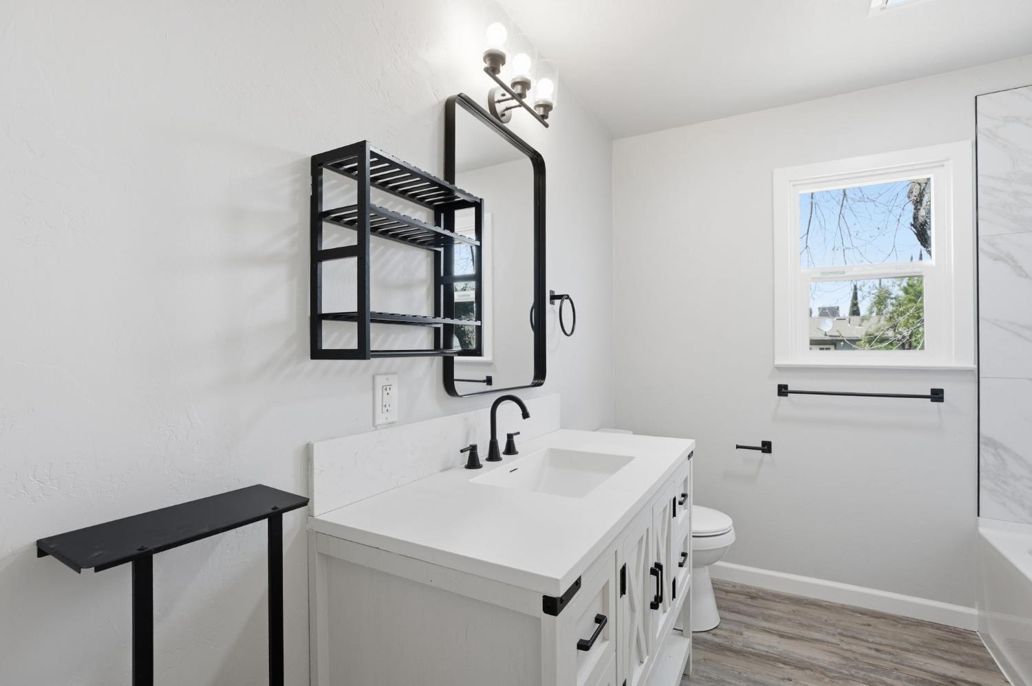 112 E Jefferson Ave, Fresno, CA 93706