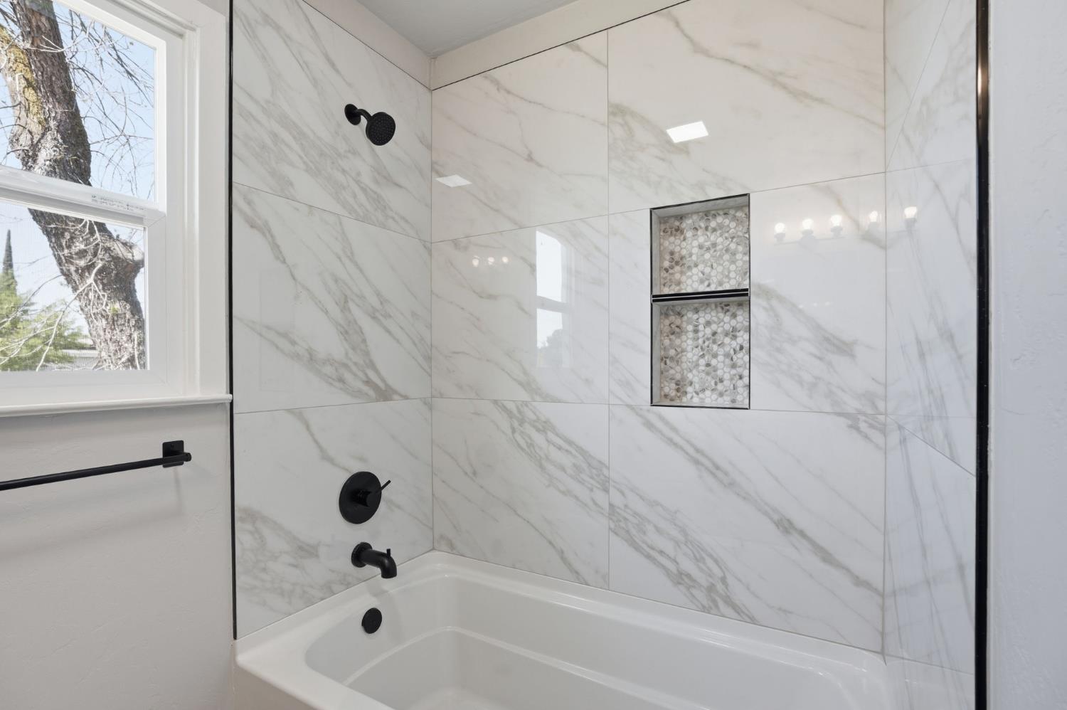 112 E Jefferson Ave, Fresno, CA 93706