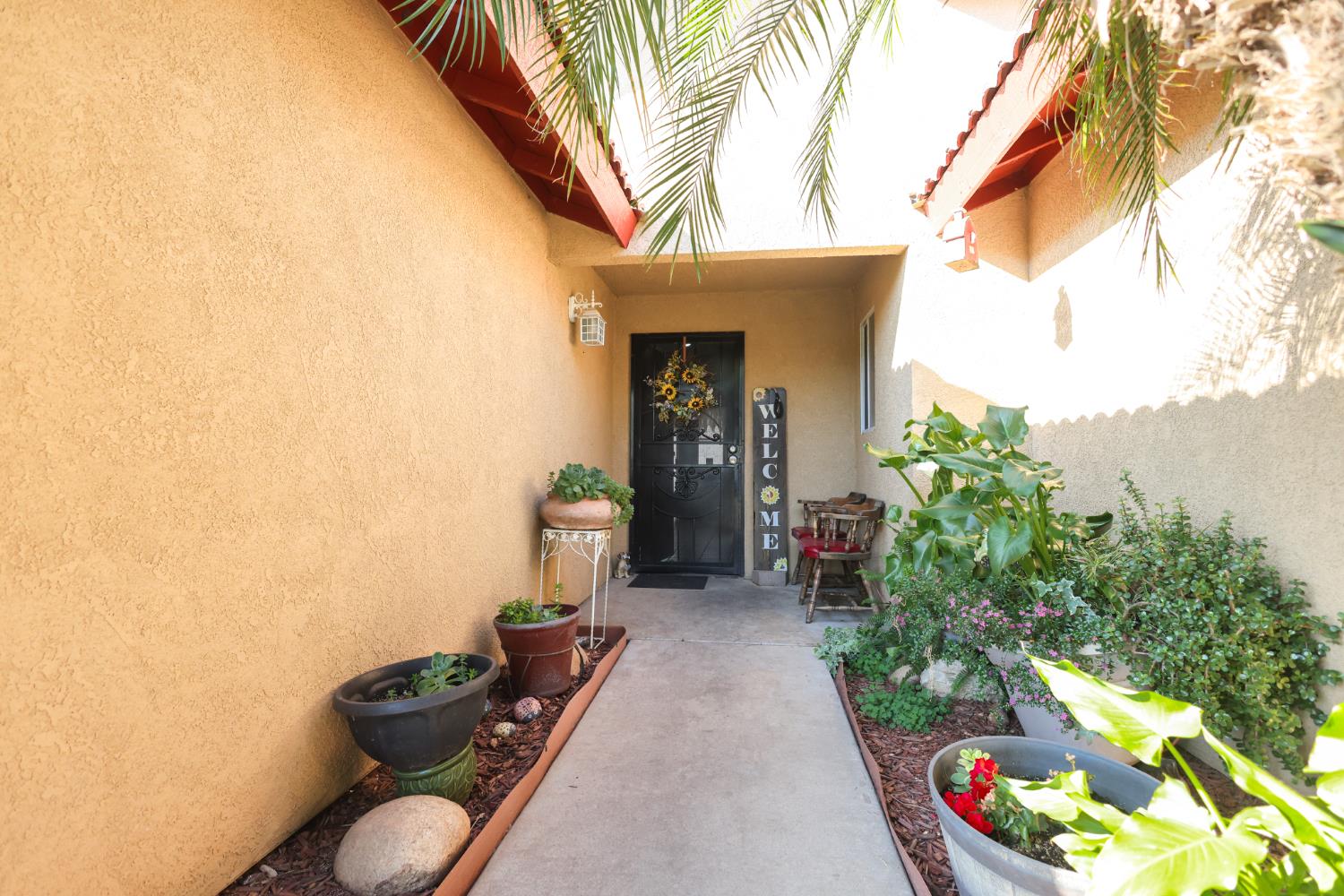 1686 Souza St, Orange Cove, CA 93646