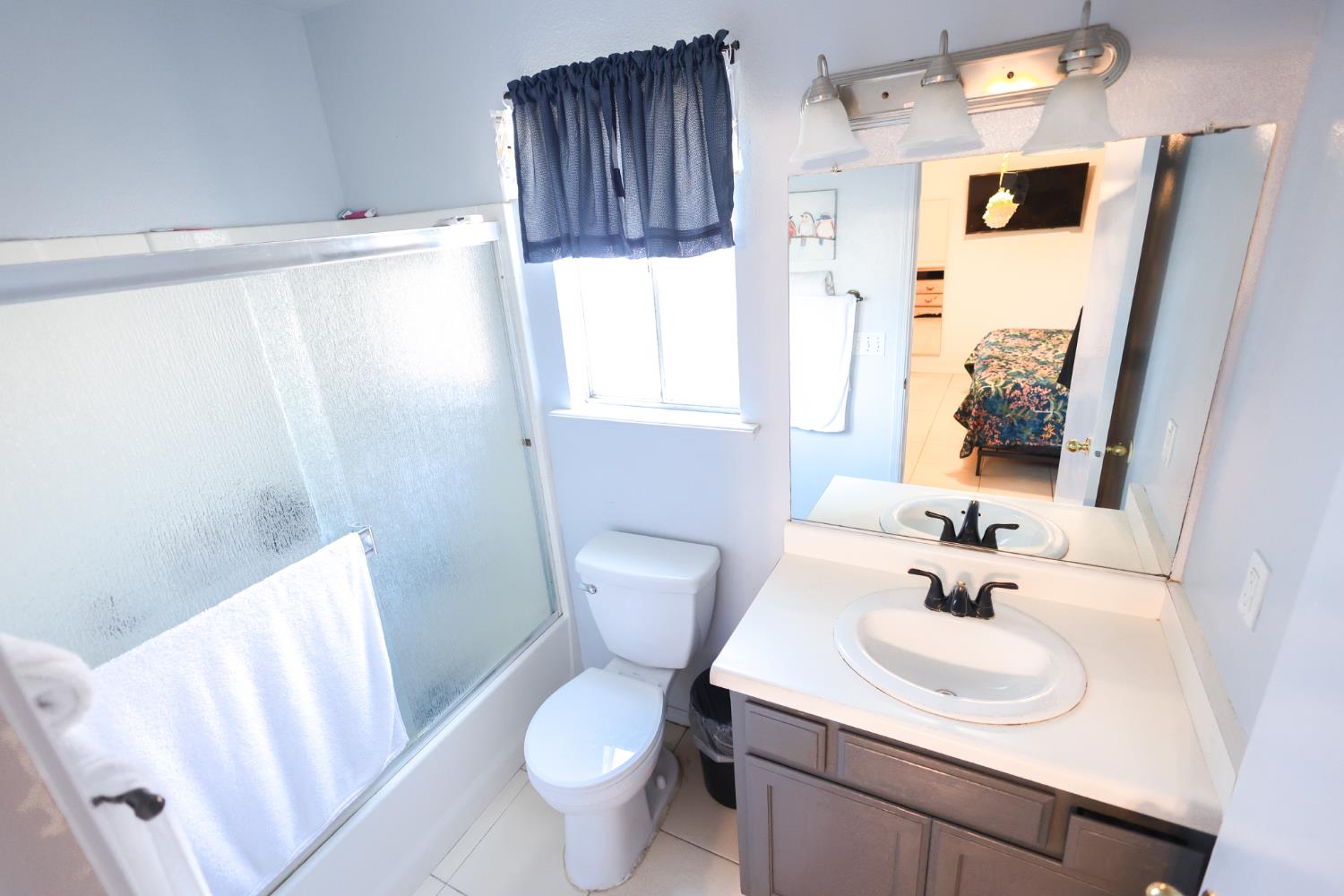 1686 Souza St, Orange Cove, CA 93646