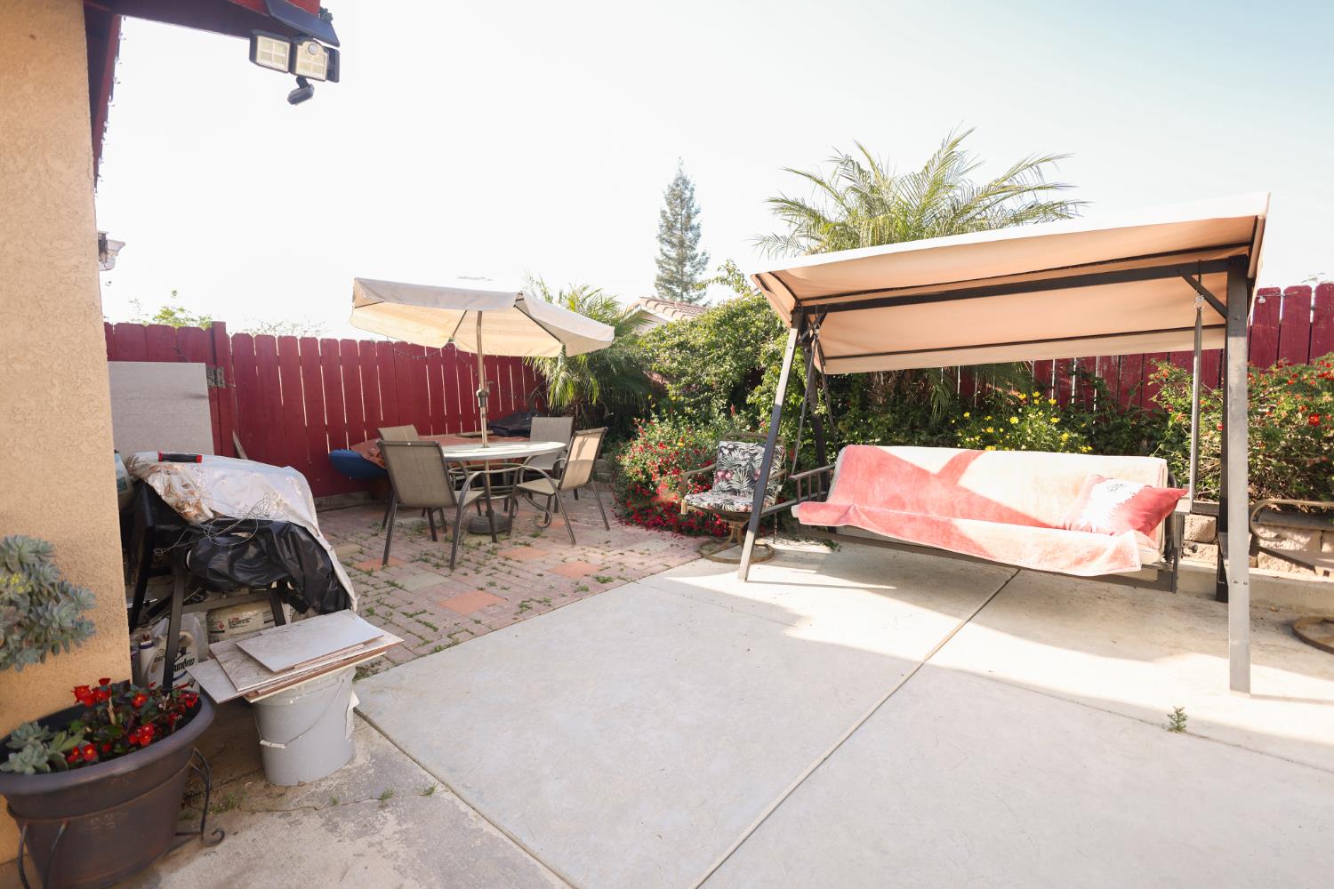 1686 Souza St, Orange Cove, CA 93646