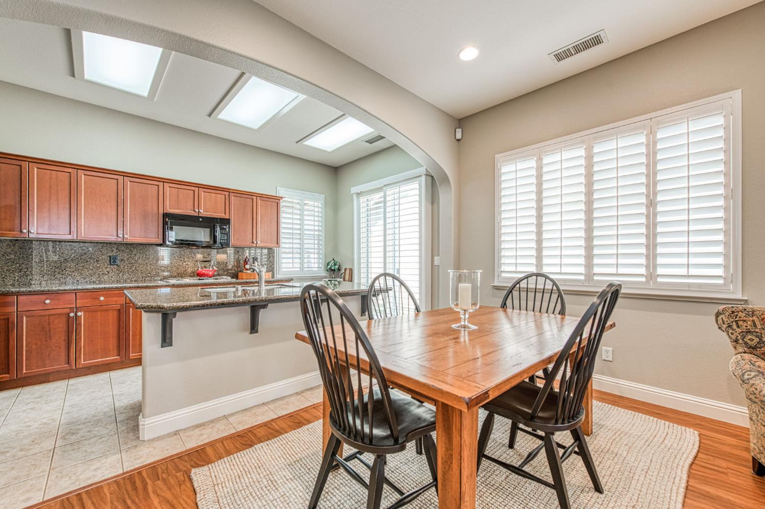 4226 Serena Ln, Clovis, CA 93619