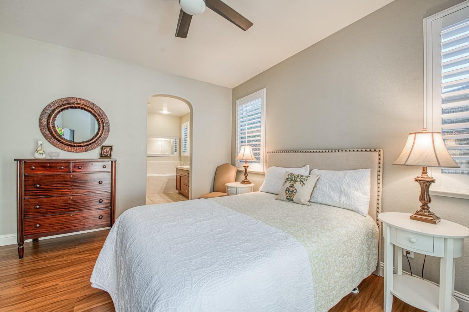 4226 Serena Ln, Clovis, CA 93619