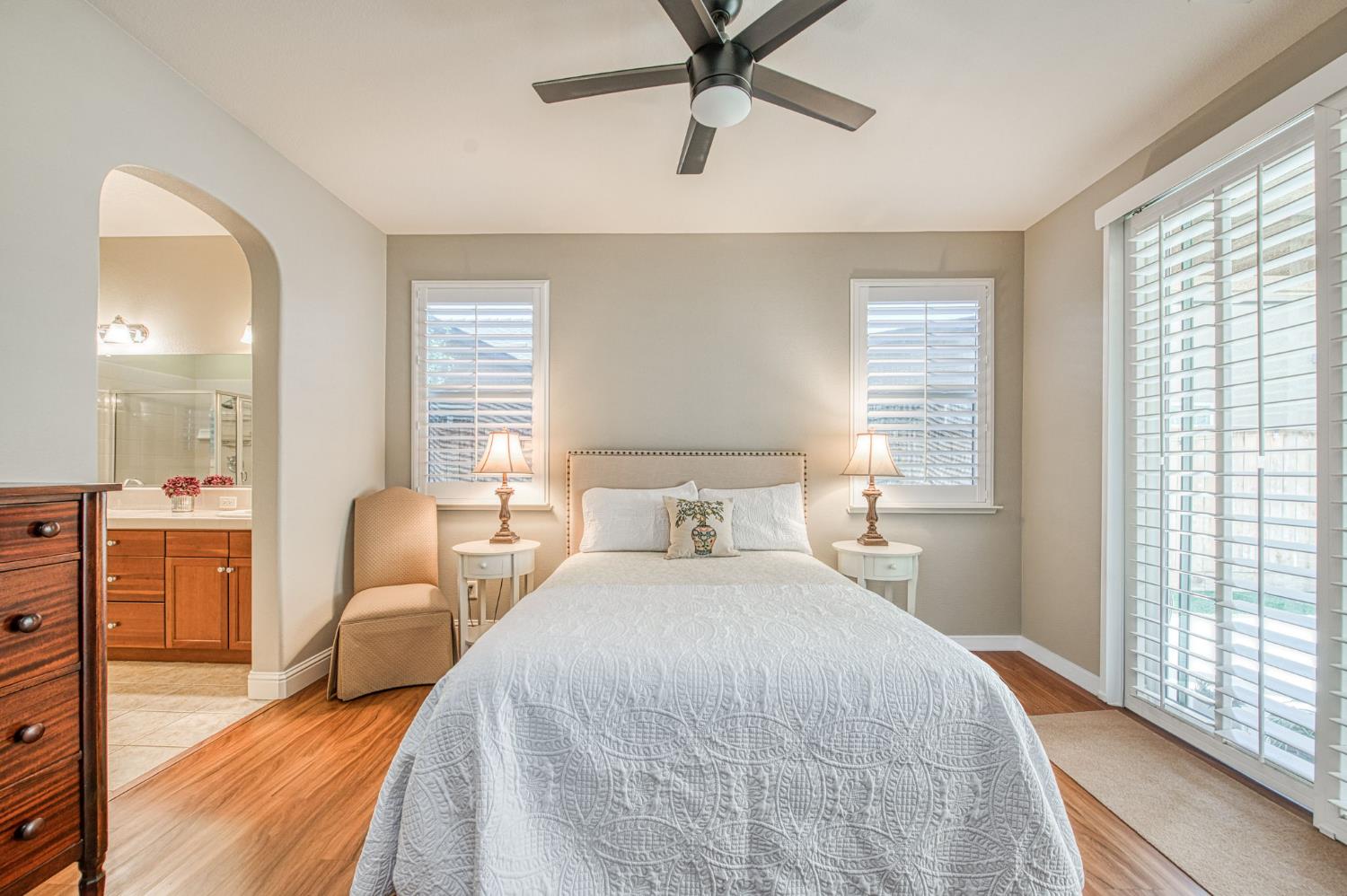 4226 Serena Ln, Clovis, CA 93619