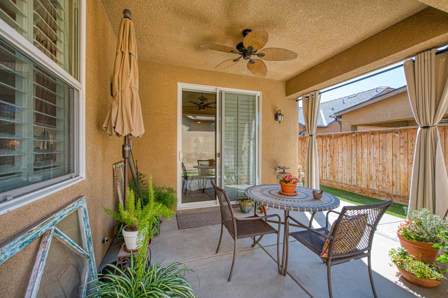 4226 Serena Ln, Clovis, CA 93619