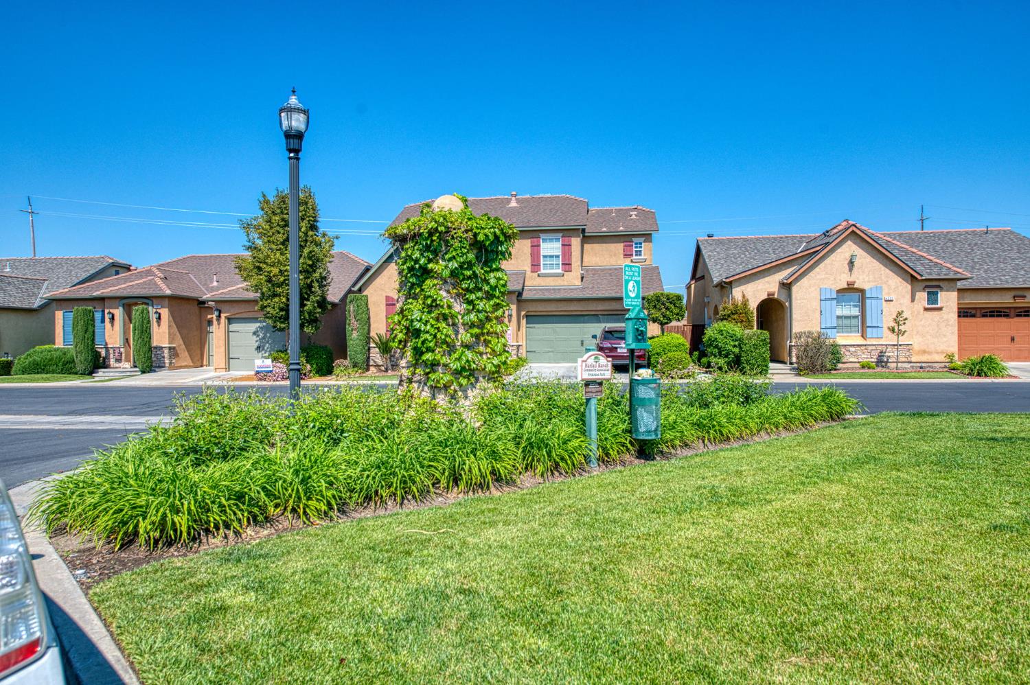 4226 Serena Ln, Clovis, CA 93619