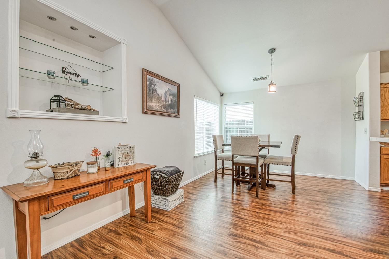 2658 Santa Ana Ave, Clovis, CA 93611