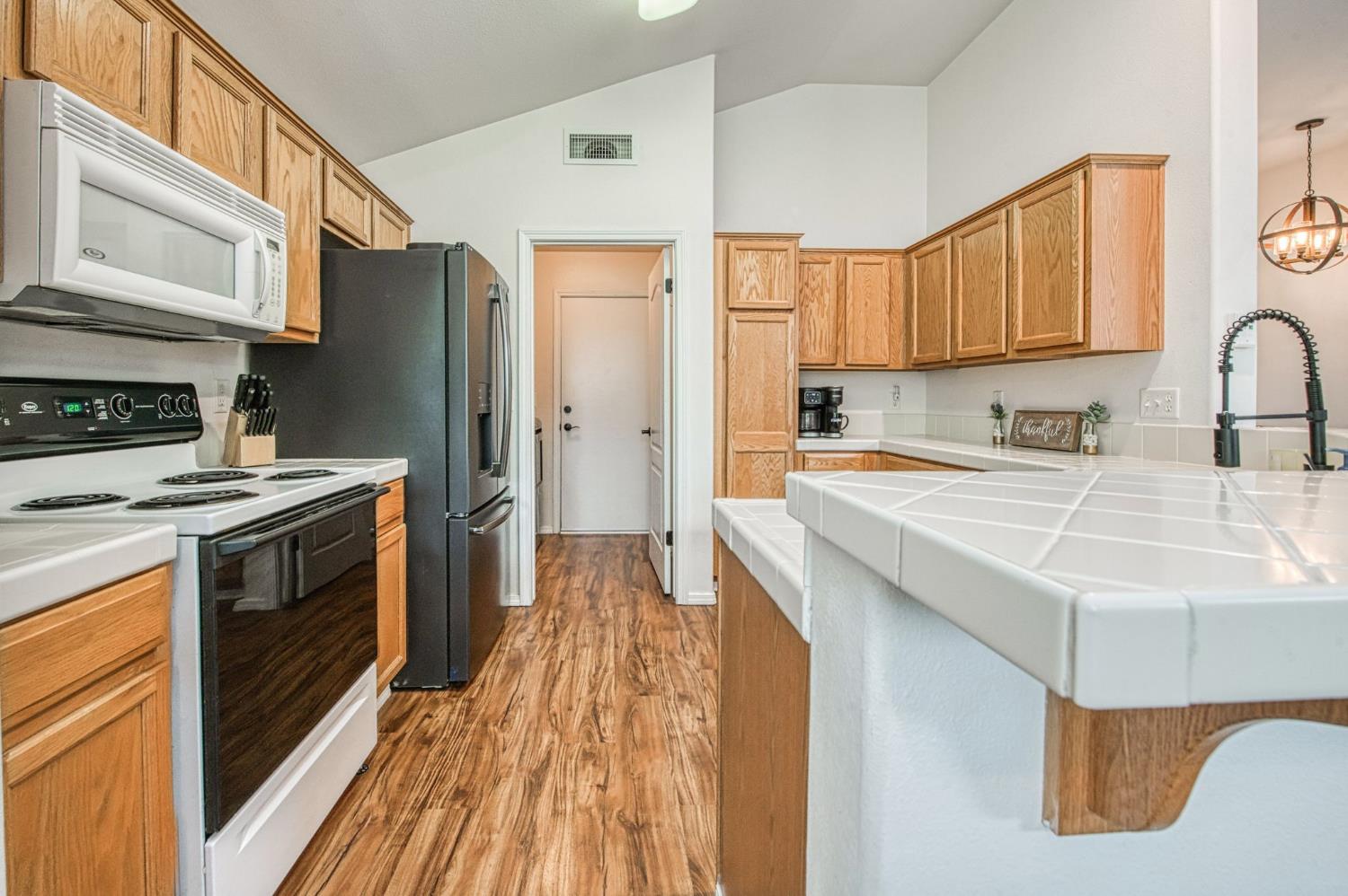 2658 Santa Ana Ave, Clovis, CA 93611