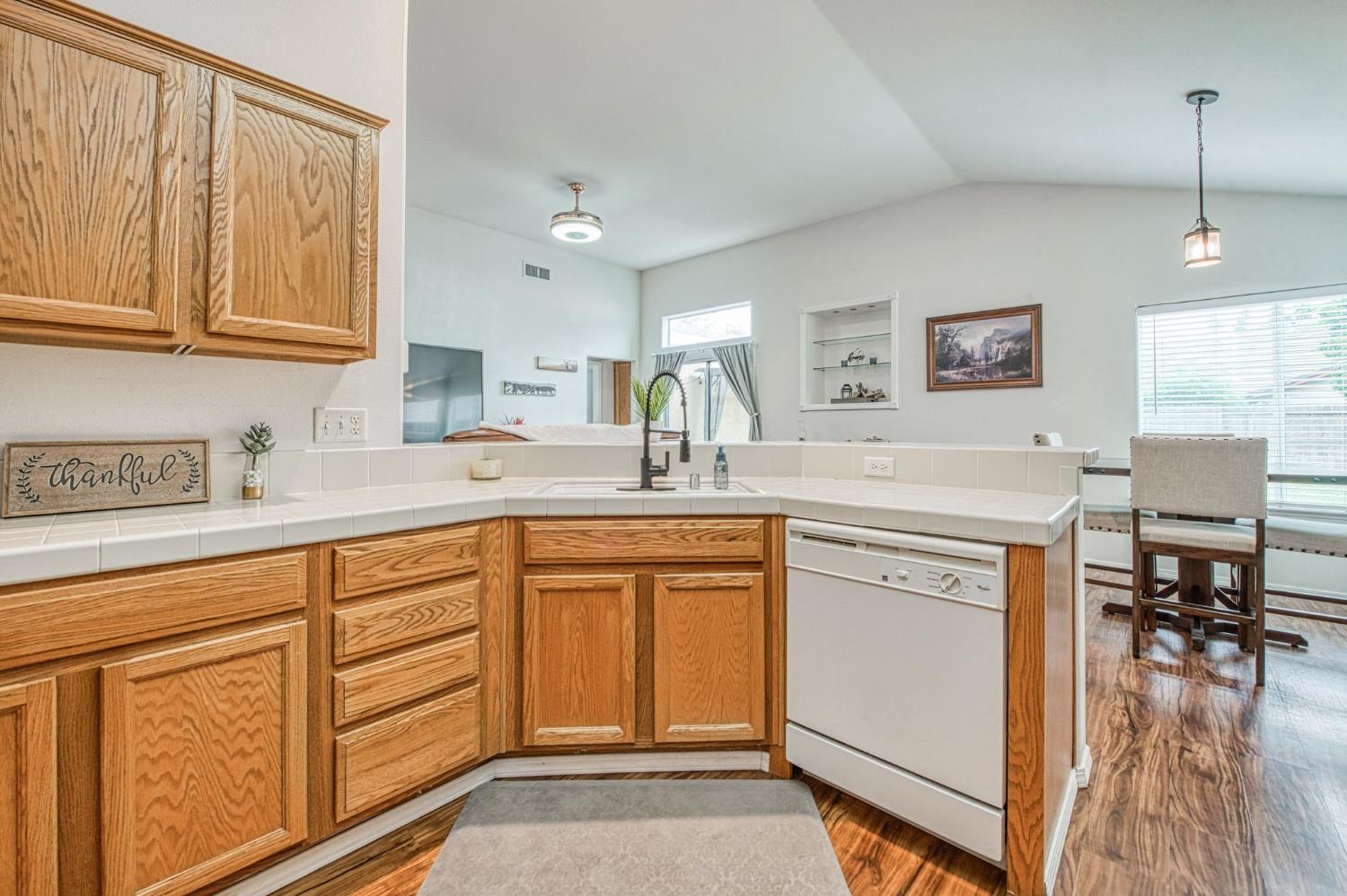 2658 Santa Ana Ave, Clovis, CA 93611